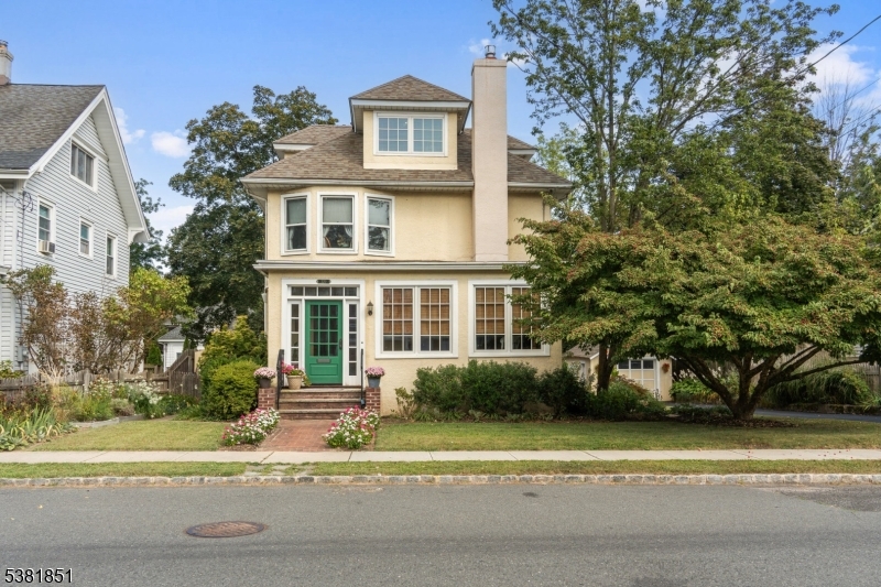 Bound Brook Boro, New Jersey, 08805, United States, 5 Bedrooms Bedrooms, ,3 BathroomsBathrooms,Residential,For Sale,1938545