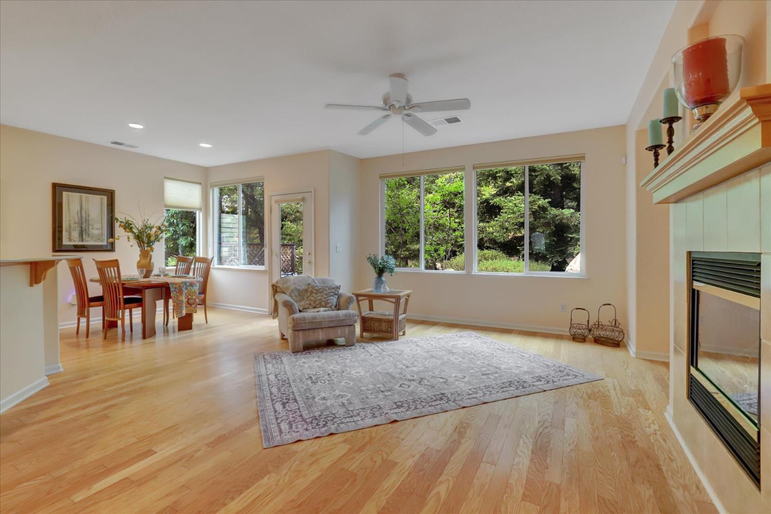 Grass Valley, California, 95945, United States, 2 Bedrooms Bedrooms, ,2 BathroomsBathrooms,Residential,For Sale,1990236