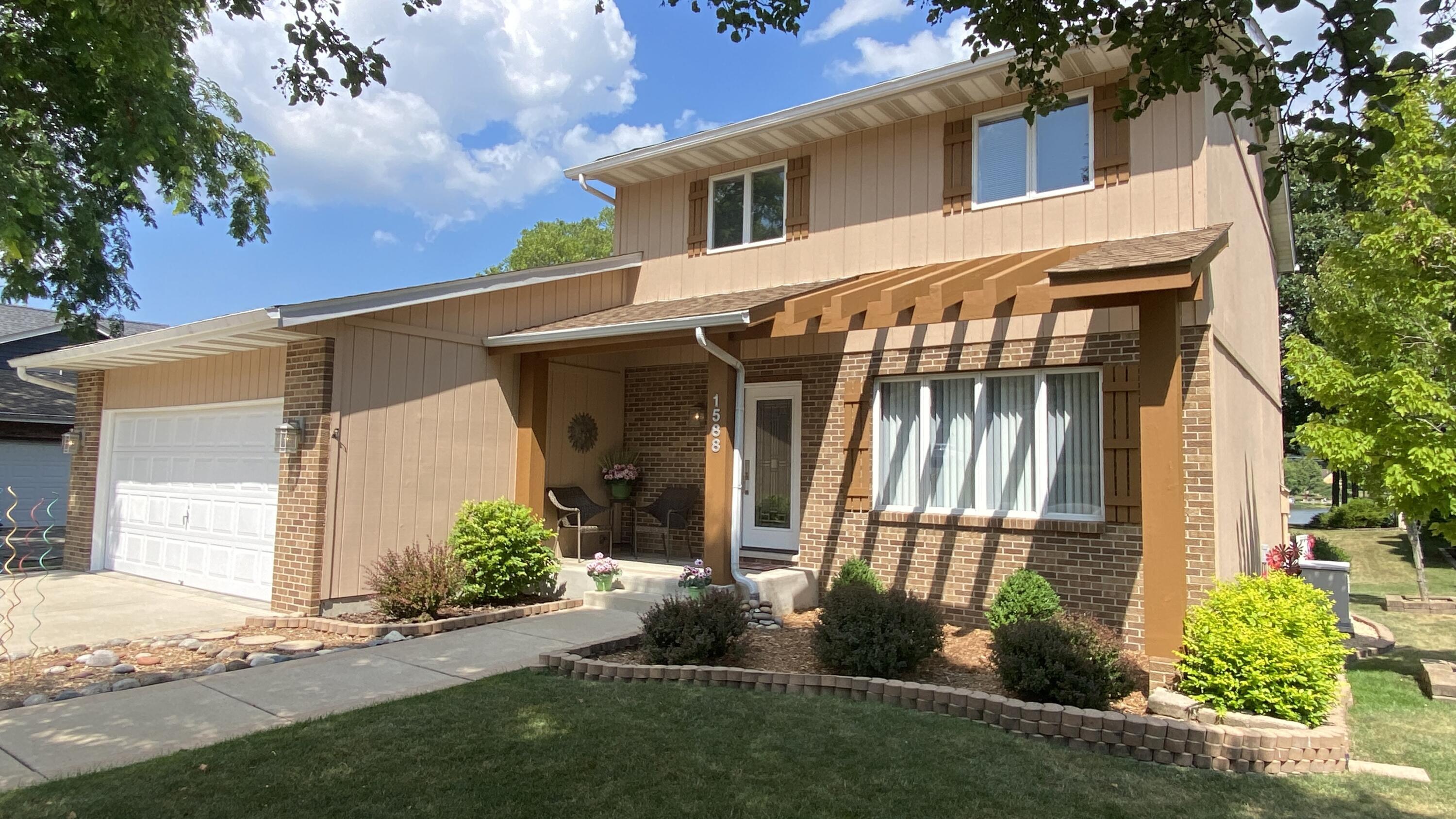 Crown Point, Indiana, 46307, United States, 4 Bedrooms Bedrooms, ,3 BathroomsBathrooms,Residential,For Sale,1924051