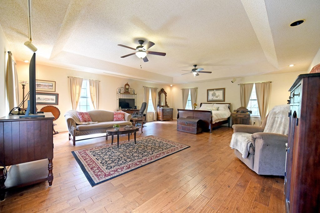 Ellijay, Georgia, 30536, United States, 4 Bedrooms Bedrooms, ,3 BathroomsBathrooms,Residential,For Sale,1940340