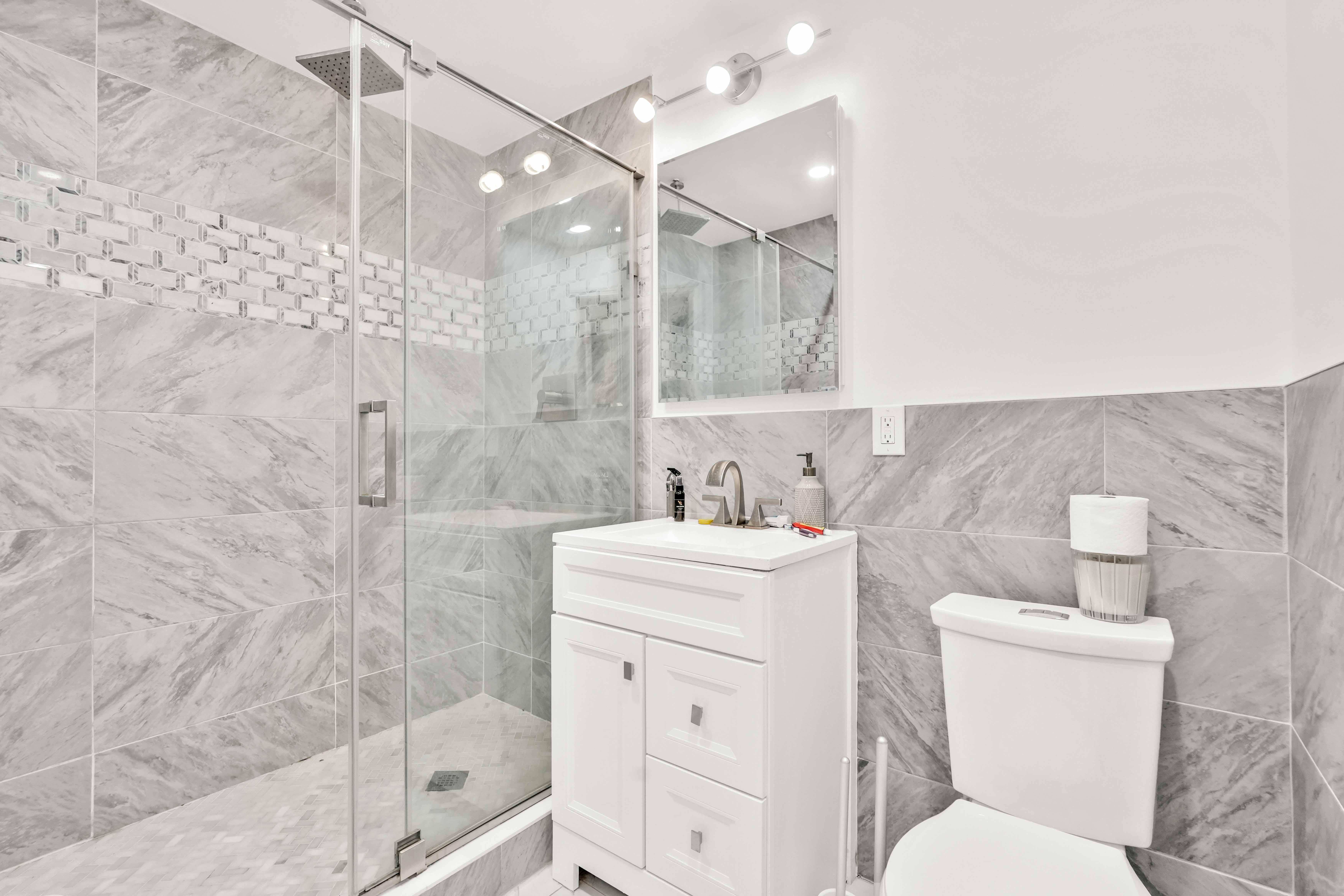 Laurelton, New York, 11413, United States, 3 Bedrooms Bedrooms, ,4 BathroomsBathrooms,Residential,For Sale,1944975