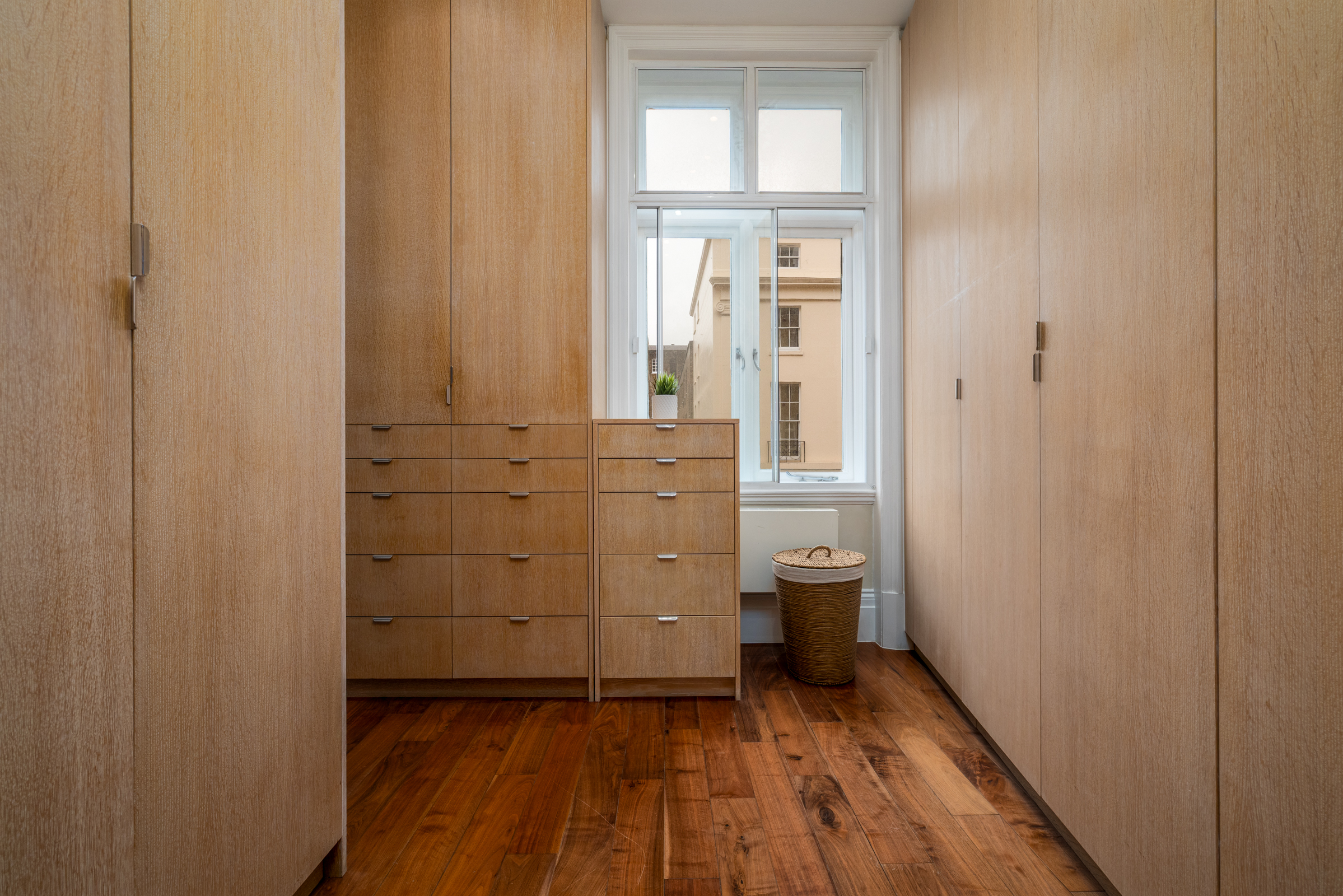  A Grand Lateral Apartment in a Gated Marylebone Mansion Block - 物件實景