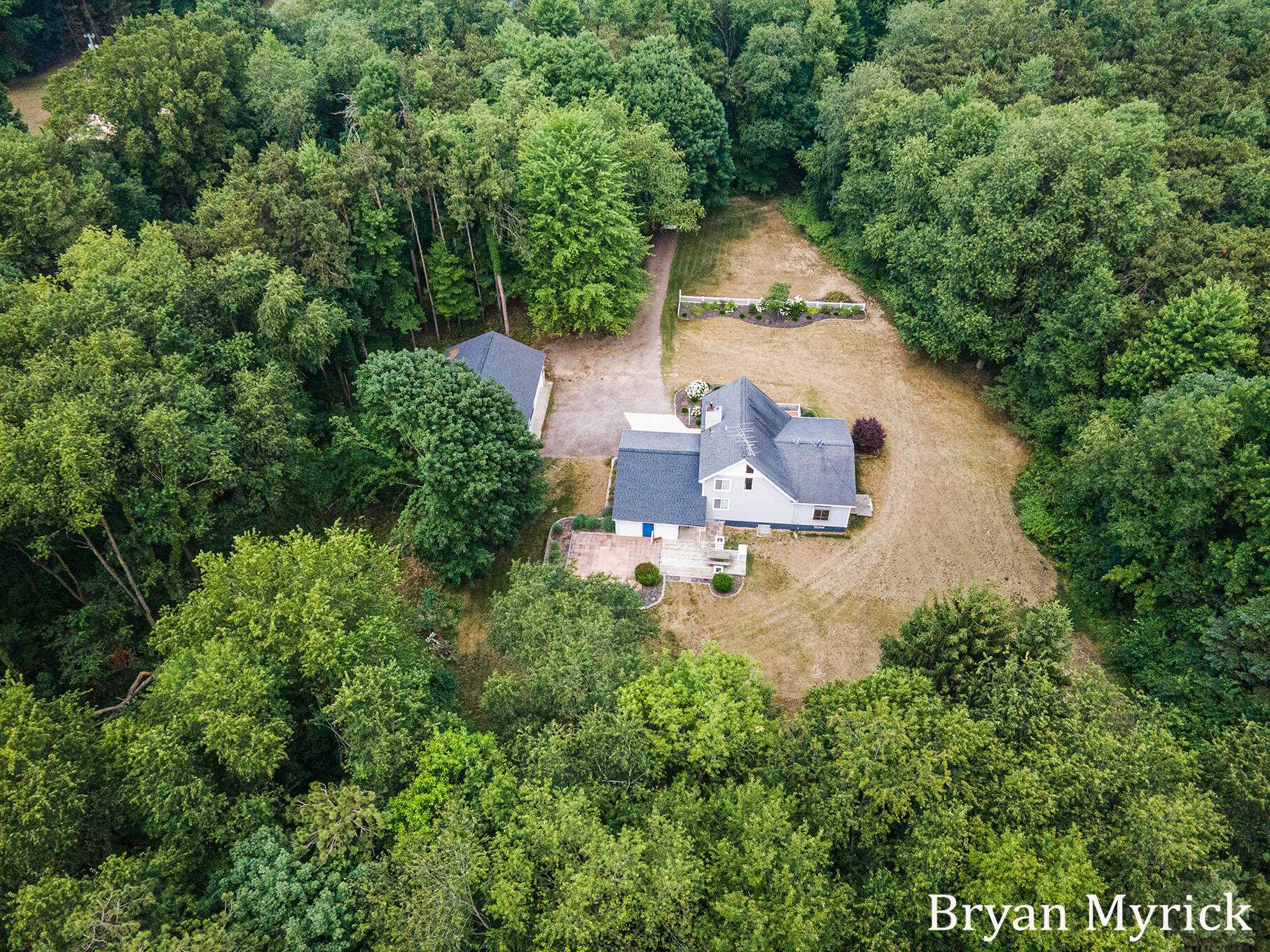 Holland, Michigan, 49423, United States, 3 Bedrooms Bedrooms, ,3 BathroomsBathrooms,Residential,For Sale,1892685