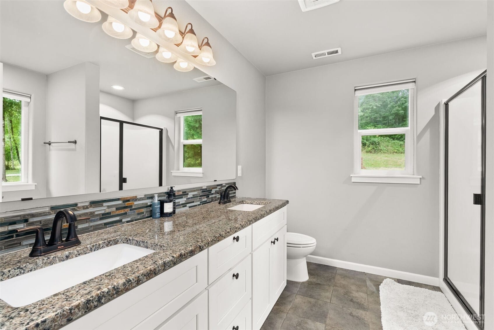 Elma, Washington, 98541, United States, 3 Bedrooms Bedrooms, ,2 BathroomsBathrooms,Residential,For Sale,1942231