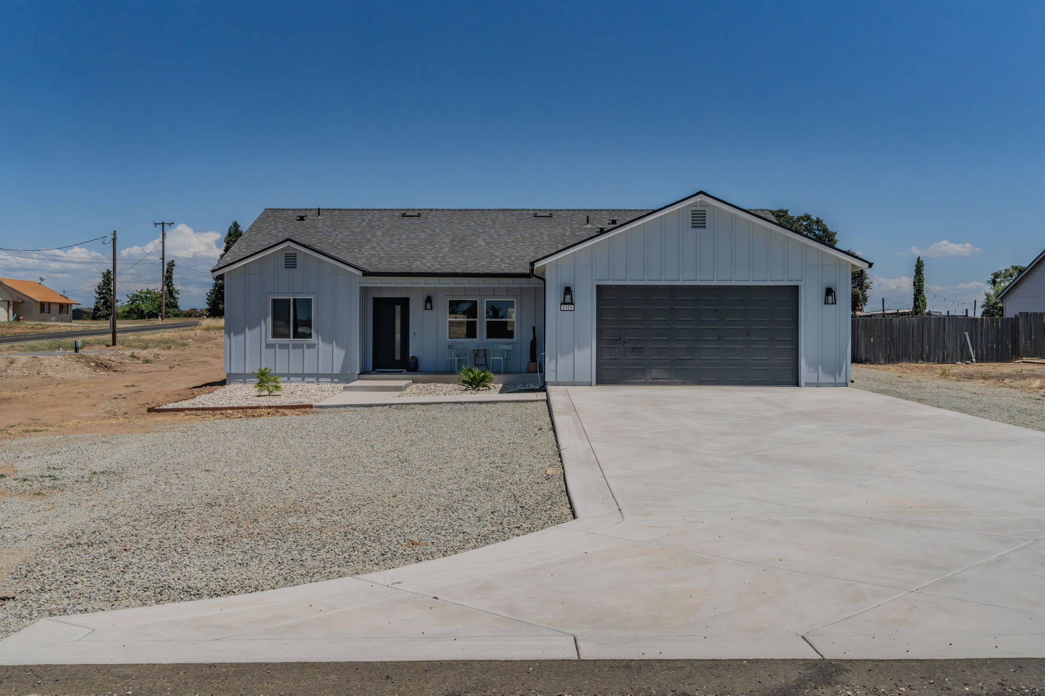  1916 Village Drive, Ione, CA 95640 - 物件實景