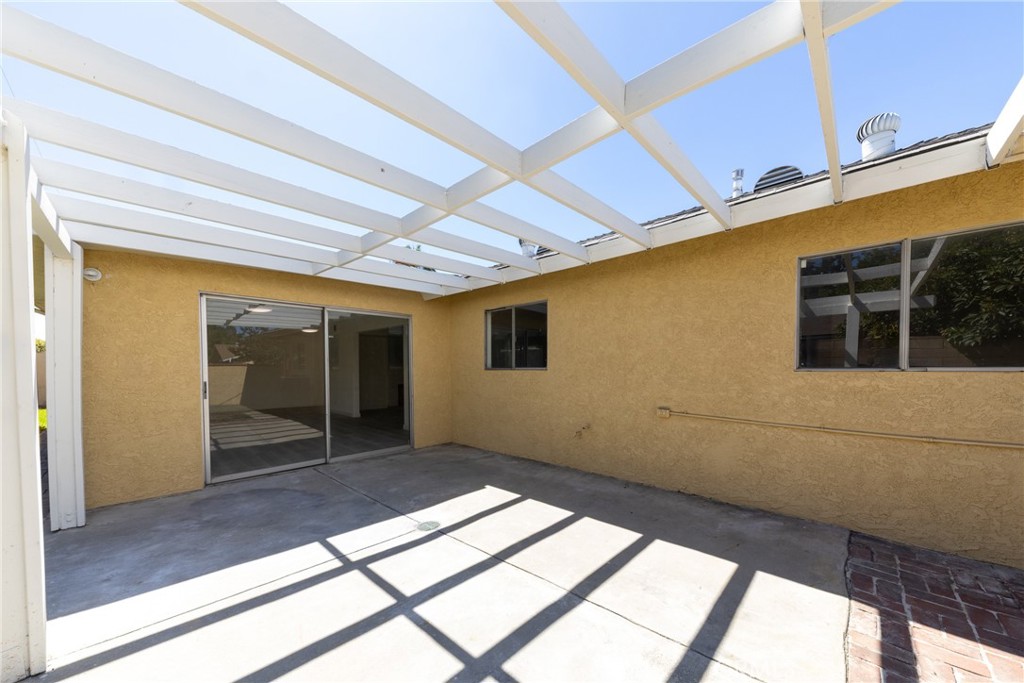 Ontario, California, 91762, United States, 4 Bedrooms Bedrooms, ,2 BathroomsBathrooms,Residential,For Sale,1930288