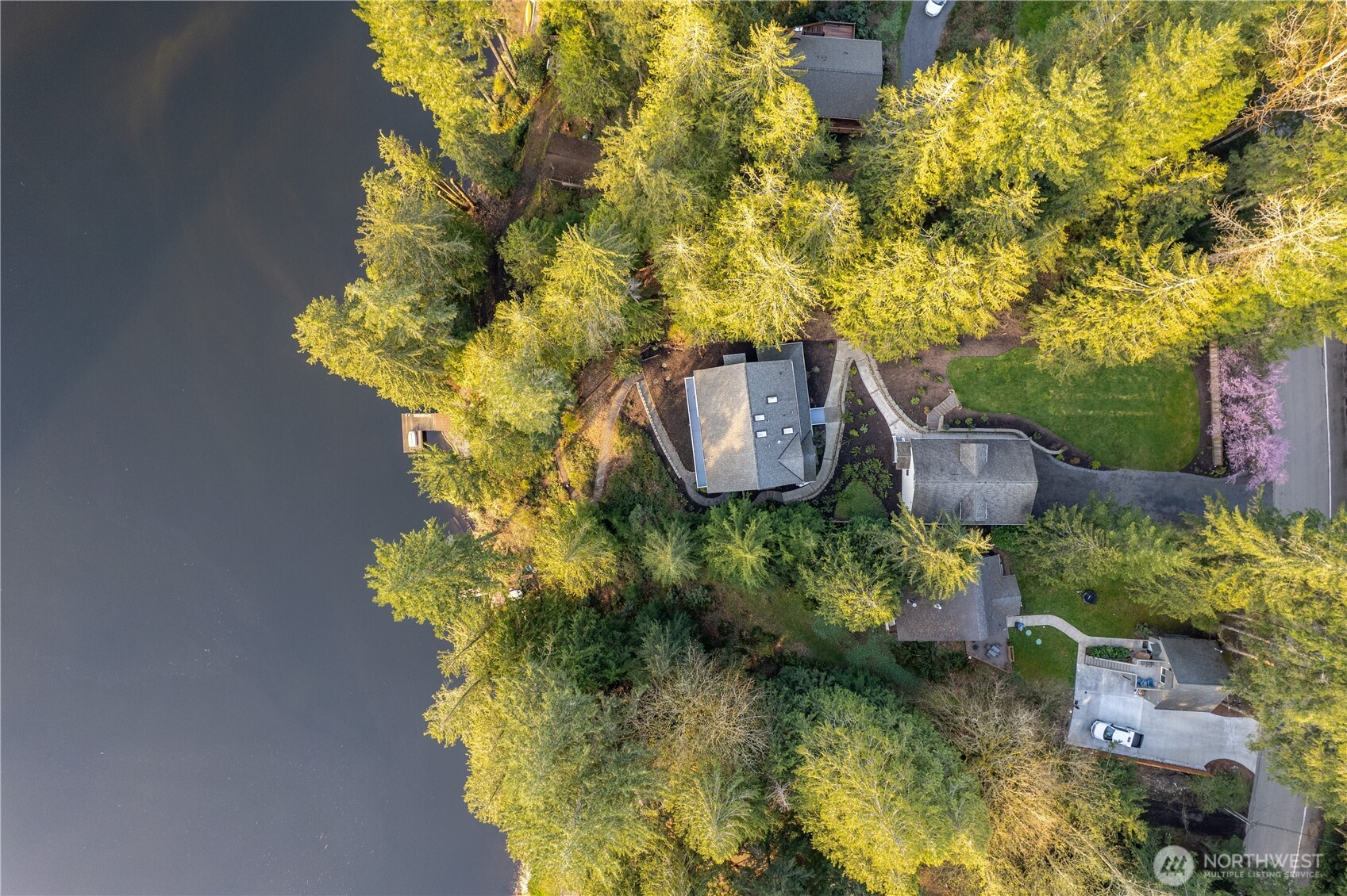 Carnation, Washington, 98014, United States, 4 Bedrooms Bedrooms, ,3 BathroomsBathrooms,Residential,For Sale,1896701