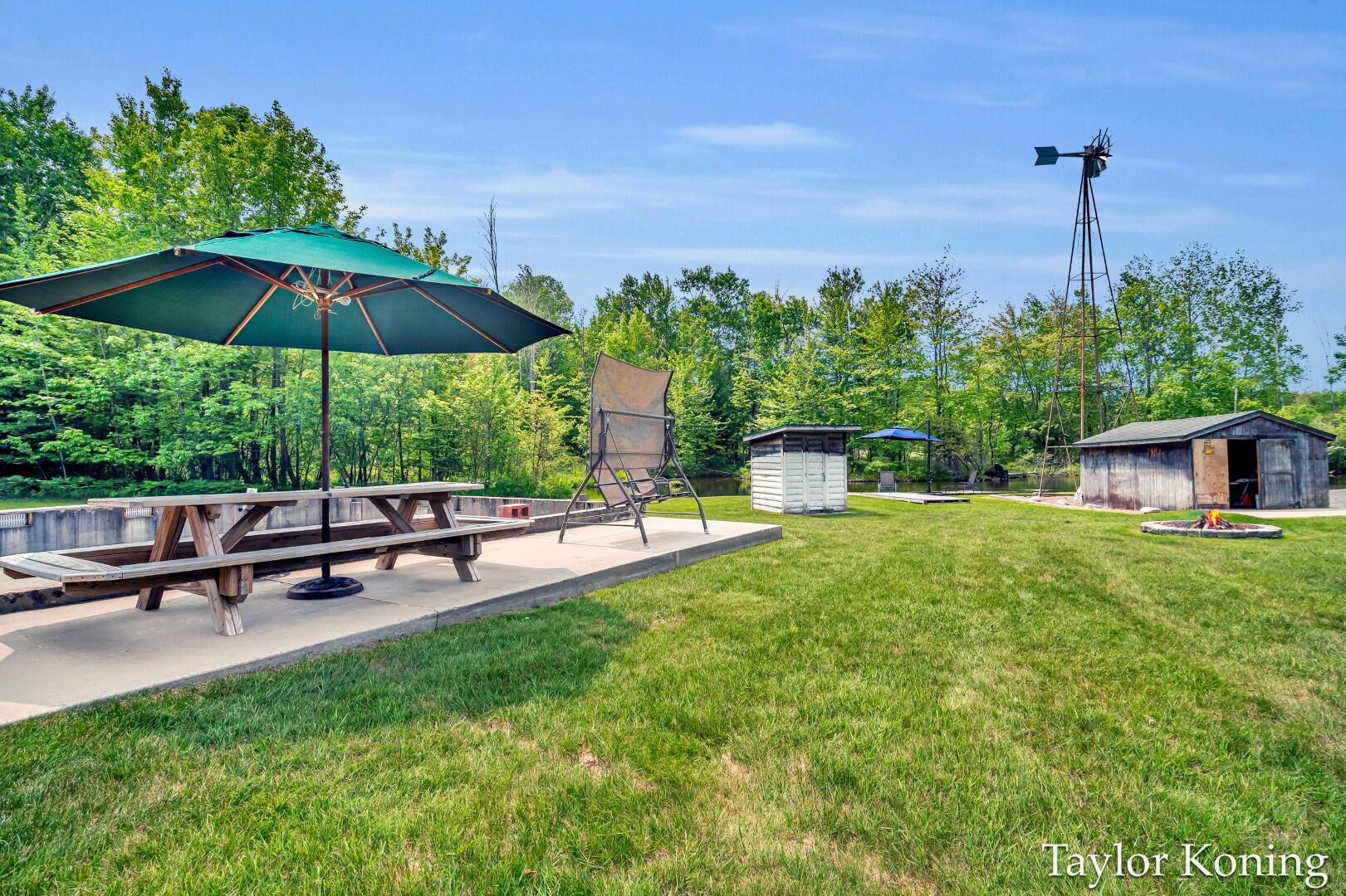 Hart, Michigan, 49420, United States, 2 Bedrooms Bedrooms, ,2 BathroomsBathrooms,Residential,For Sale,1949749