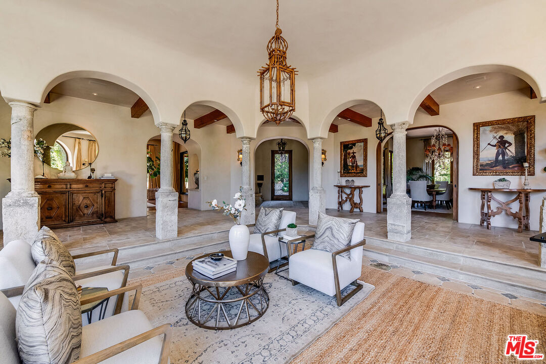 Pacific Palisades, California, 90272, United States, 8 Bedrooms Bedrooms, ,12 BathroomsBathrooms,Residential,For Sale,1949895