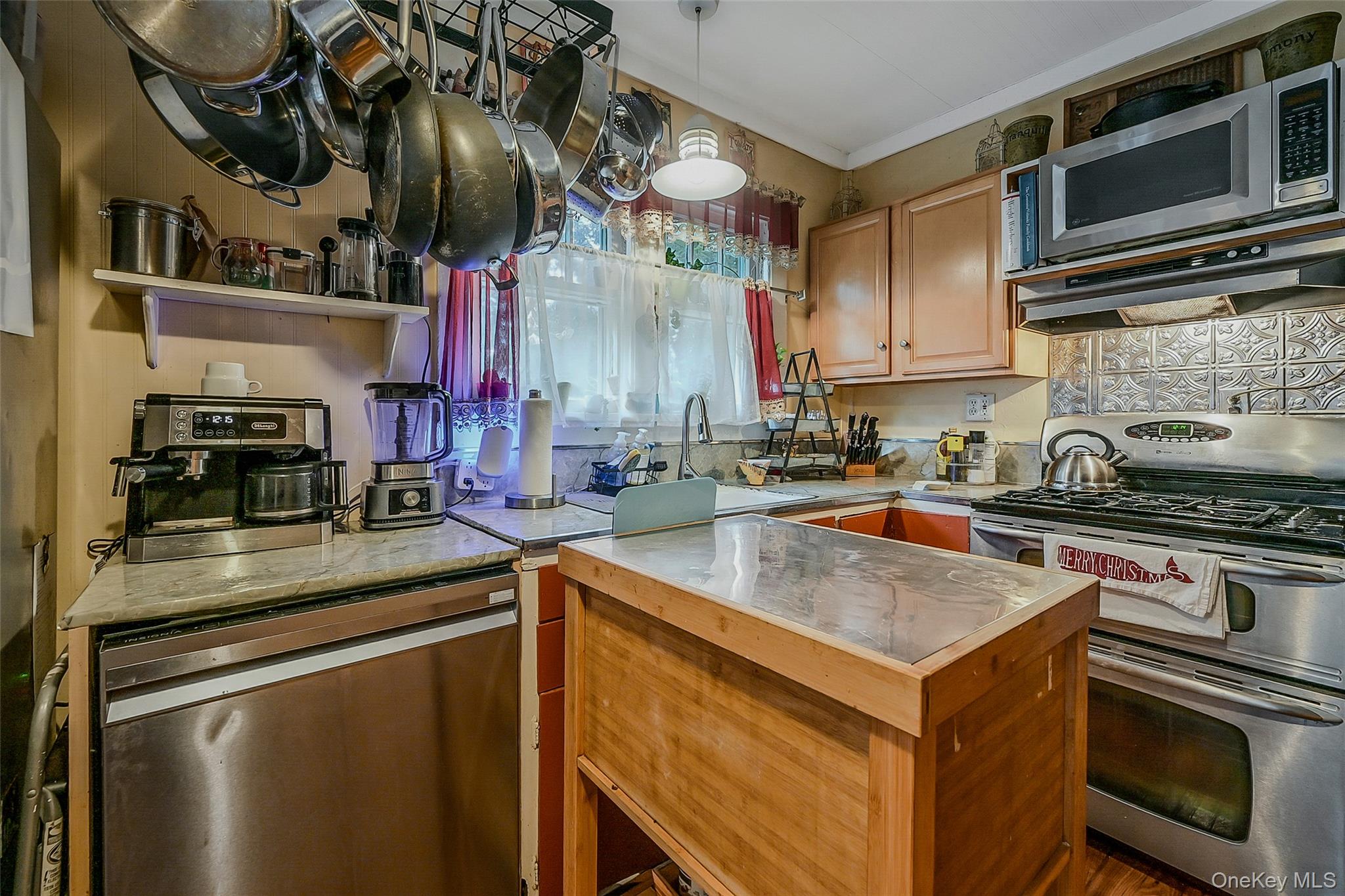 Greenport, New York, 11944, United States, 5 Bedrooms Bedrooms, ,3 BathroomsBathrooms,Residential,For Sale,1994545