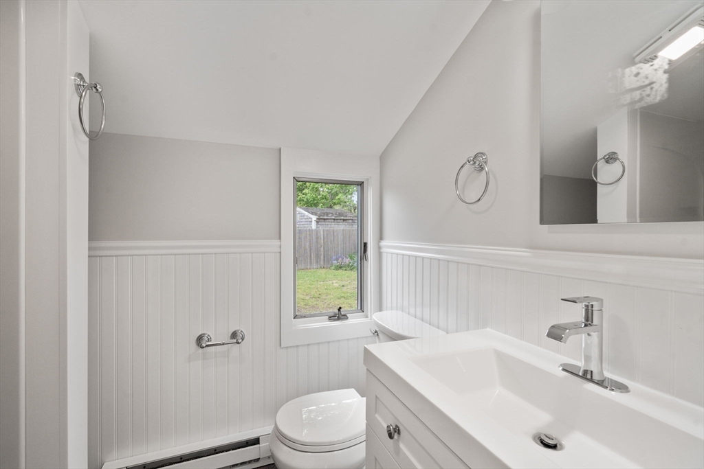 Barnstable, Massachusetts, 02601, United States, 4 Bedrooms Bedrooms, ,3 BathroomsBathrooms,Residential,For Sale,1826460