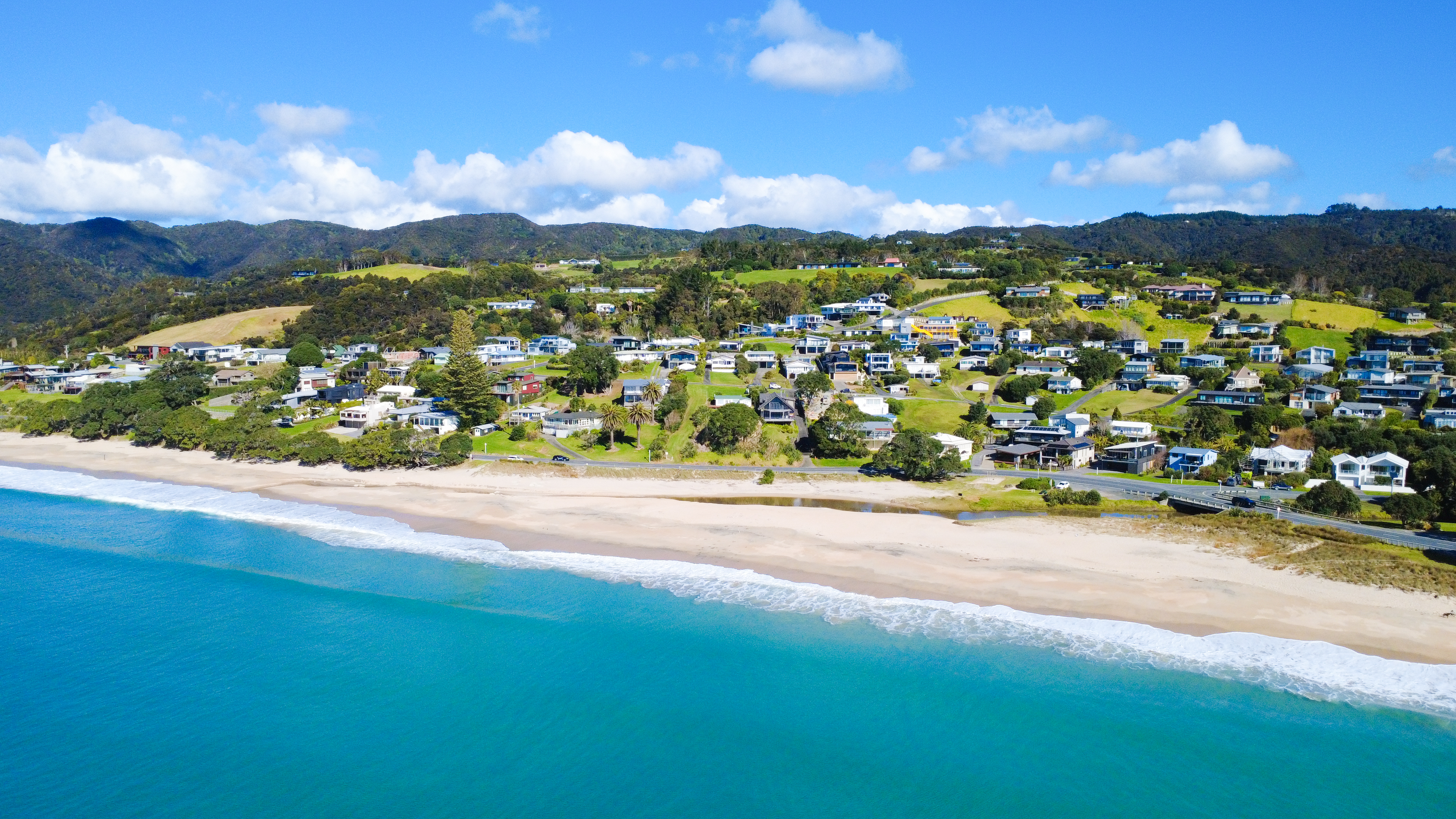  1212 Cove Road, Langs Beach - 物件實景