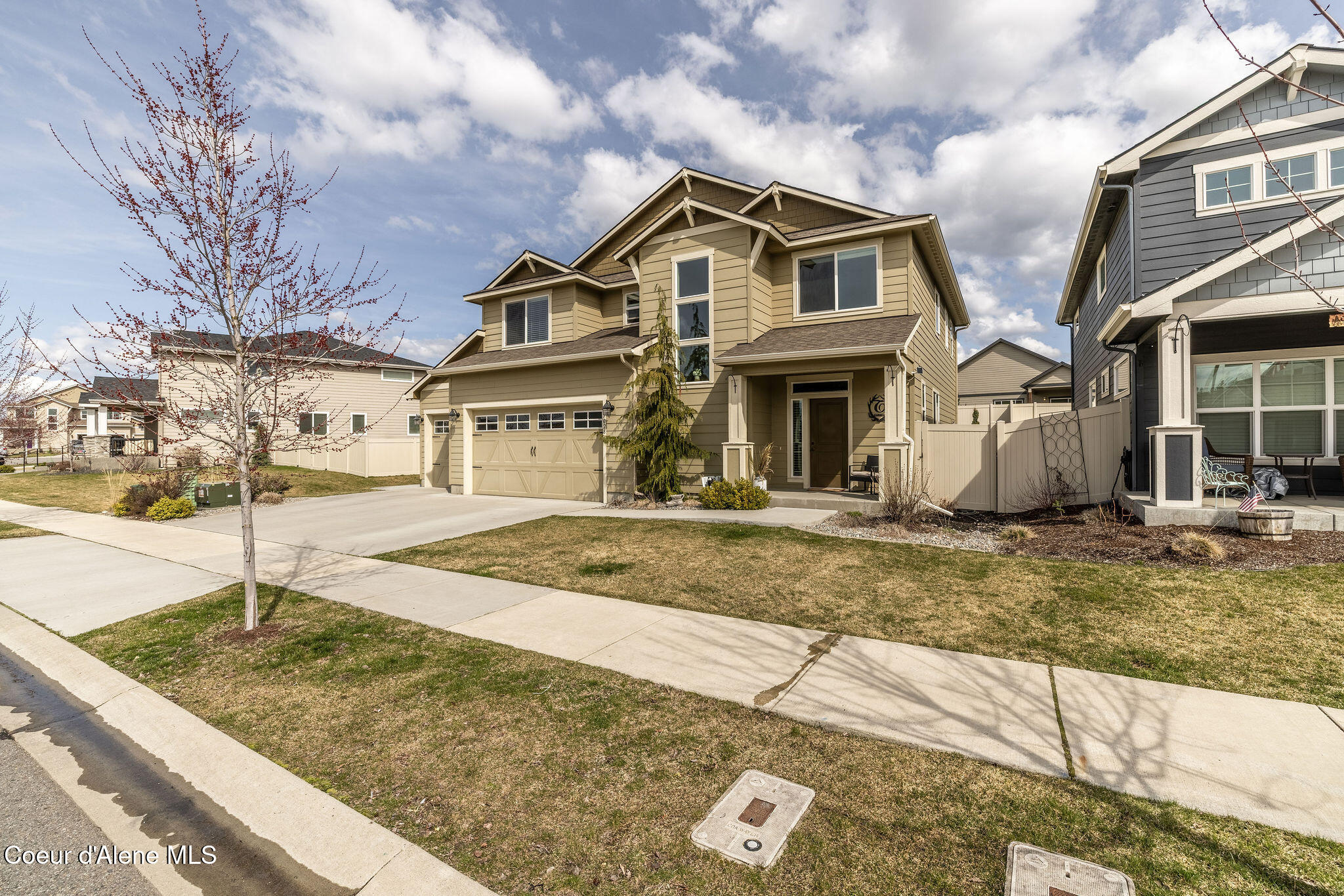 Coeur D'alene, Idaho, 83815, United States, 5 Bedrooms Bedrooms, ,4 BathroomsBathrooms,Residential,For Sale,1754735