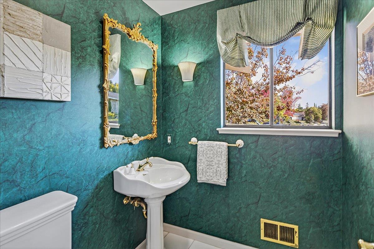 Saratoga, California, 95070, United States, 5 Bedrooms Bedrooms, ,3 BathroomsBathrooms,Residential,For Sale,1989664