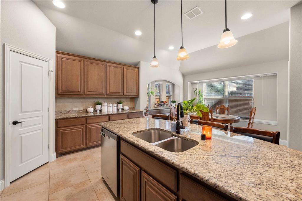 Grand Prairie, Texas, 75054, United States, 4 Bedrooms Bedrooms, ,3 BathroomsBathrooms,Residential,For Sale,1992930