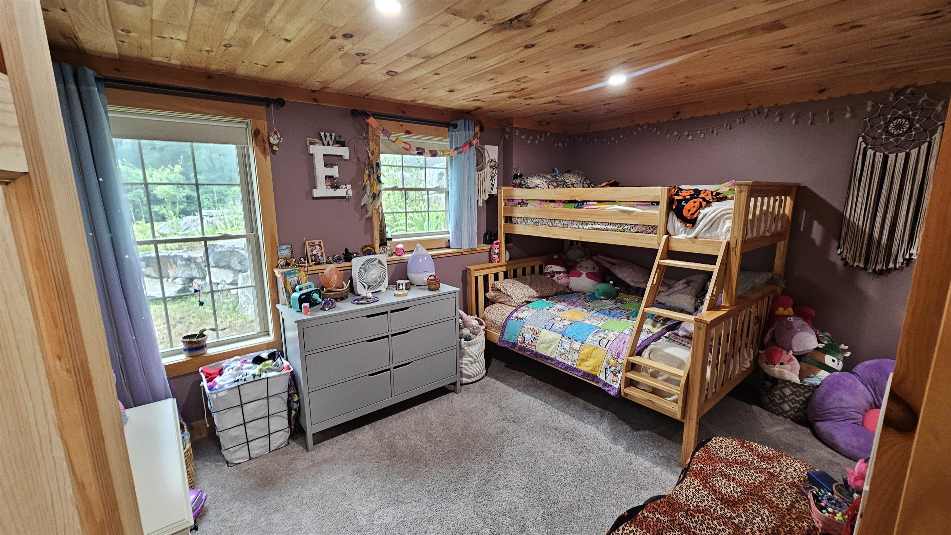 Bradford, New Hampshire, 03221, United States, 3 Bedrooms Bedrooms, ,2 BathroomsBathrooms,Residential,For Sale,1903604