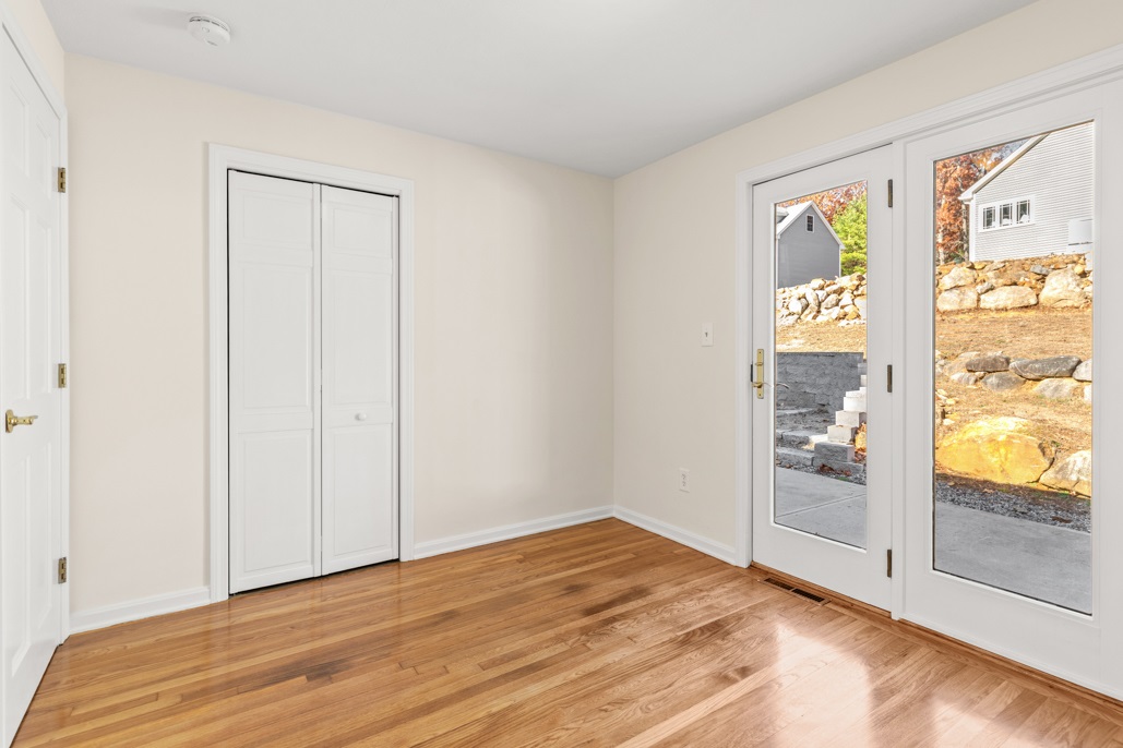 Billerica, Massachusetts, 01821, United States, 4 Bedrooms Bedrooms, ,4 BathroomsBathrooms,Residential,For Sale,1935395