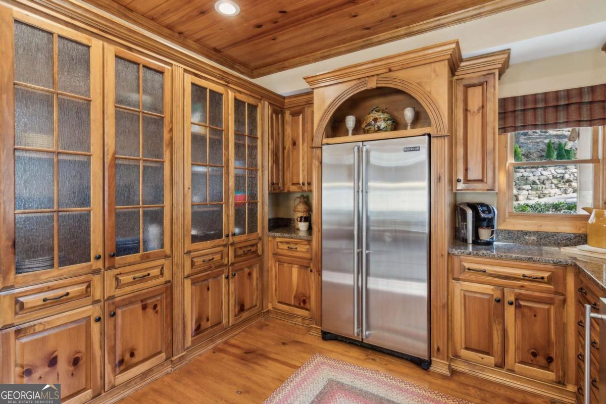 Ellijay, Georgia, 30536, United States, 5 Bedrooms Bedrooms, ,4 BathroomsBathrooms,Residential,For Sale,1880037