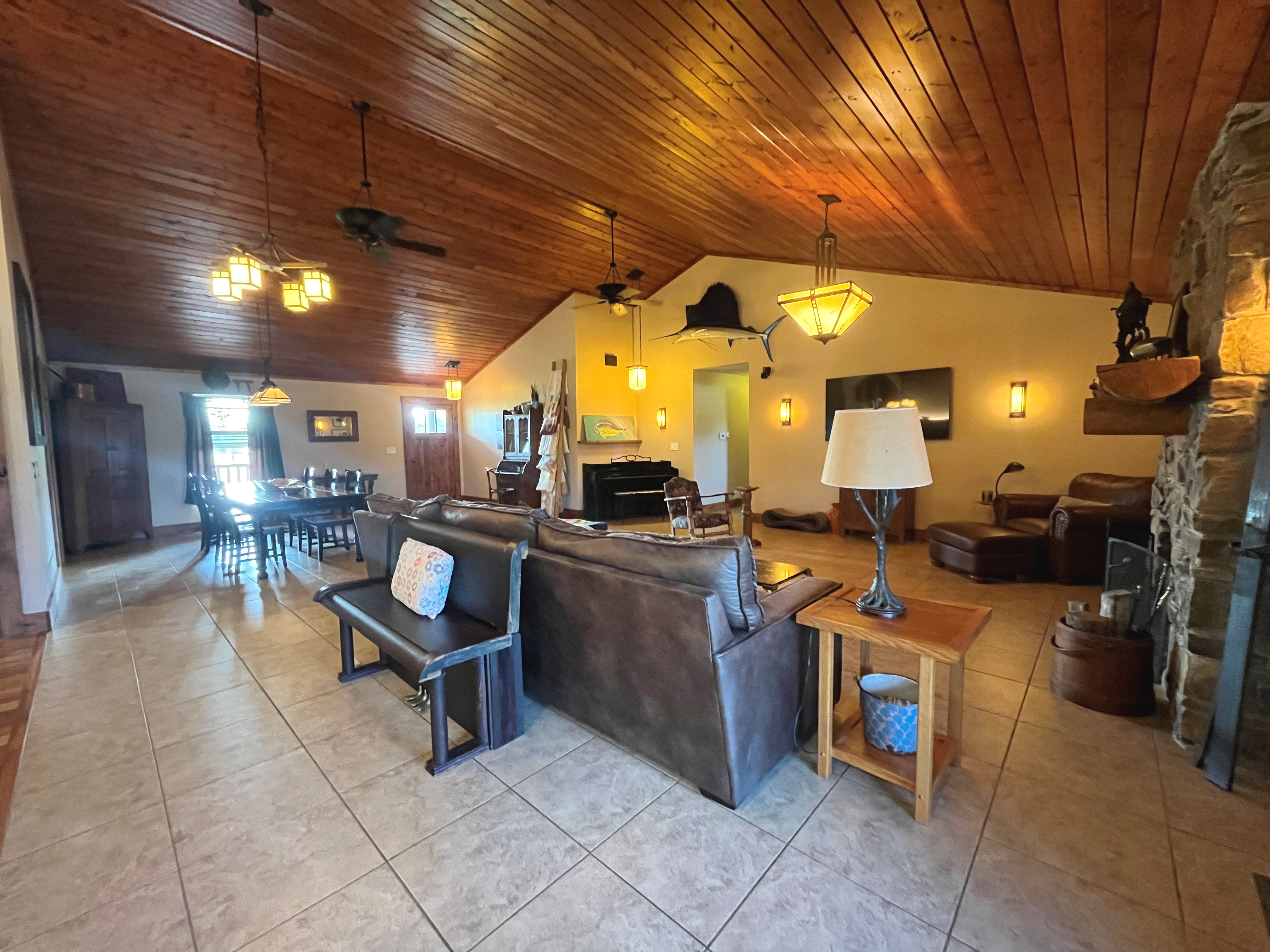 Chillicothe, Missouri, 64601, United States, 3 Bedrooms Bedrooms, ,3 BathroomsBathrooms,Residential,For Sale,1924445
