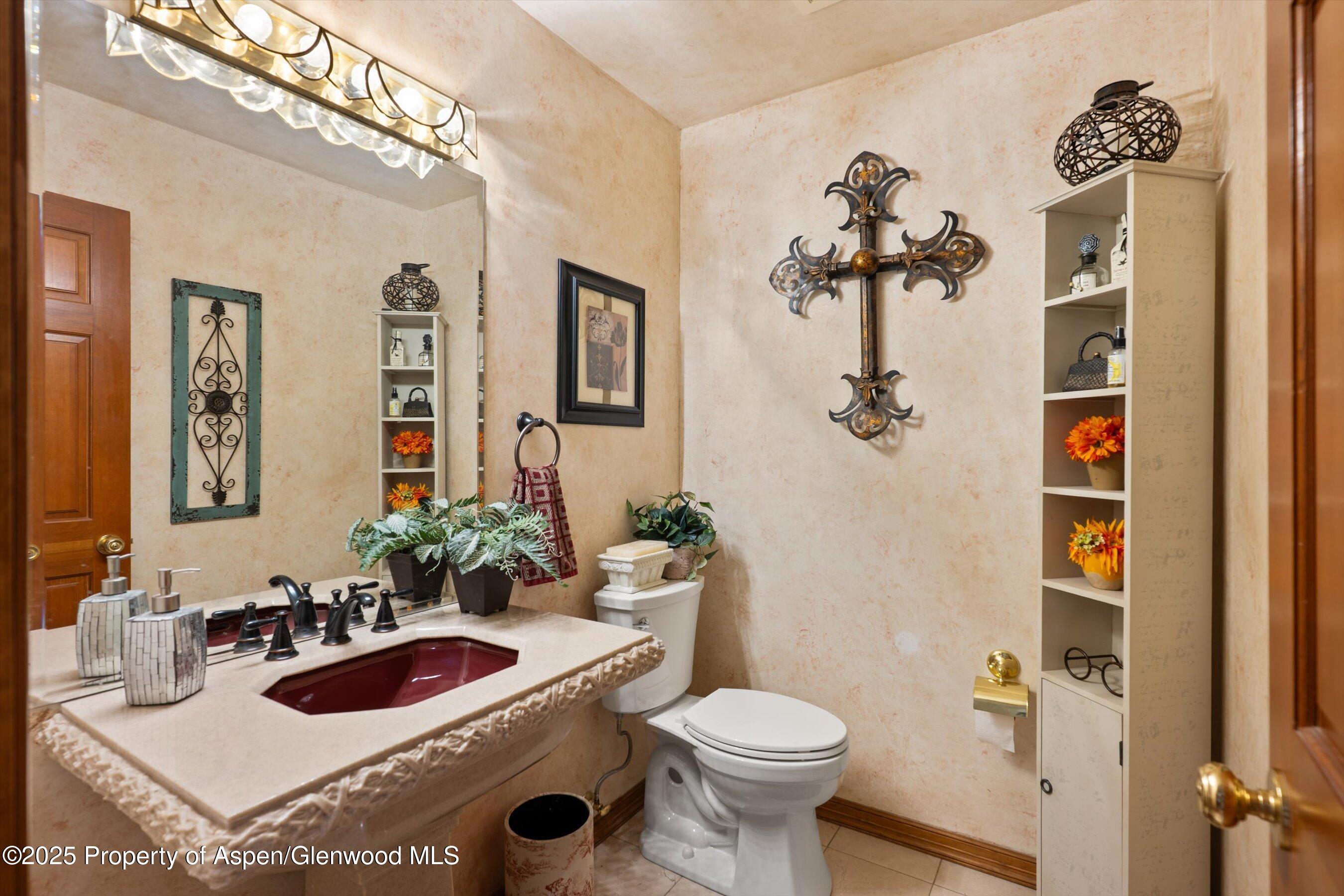 Glenwood Springs, Colorado, 81601, United States, 4 Bedrooms Bedrooms, ,5 BathroomsBathrooms,Residential,For Sale,1804908