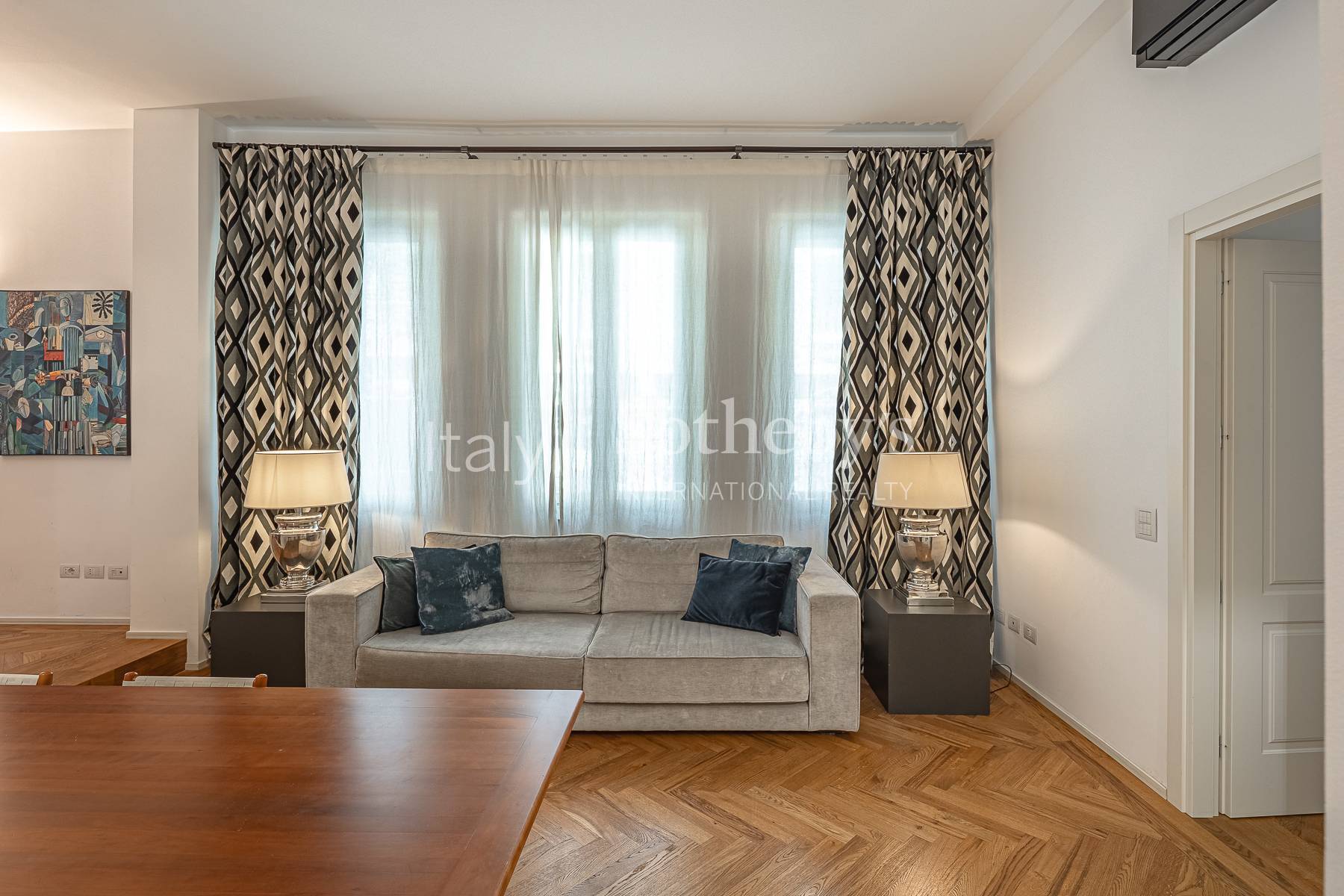 Elegant furnished pied-à-terre between Brera and Via della Spiga - 物件實景