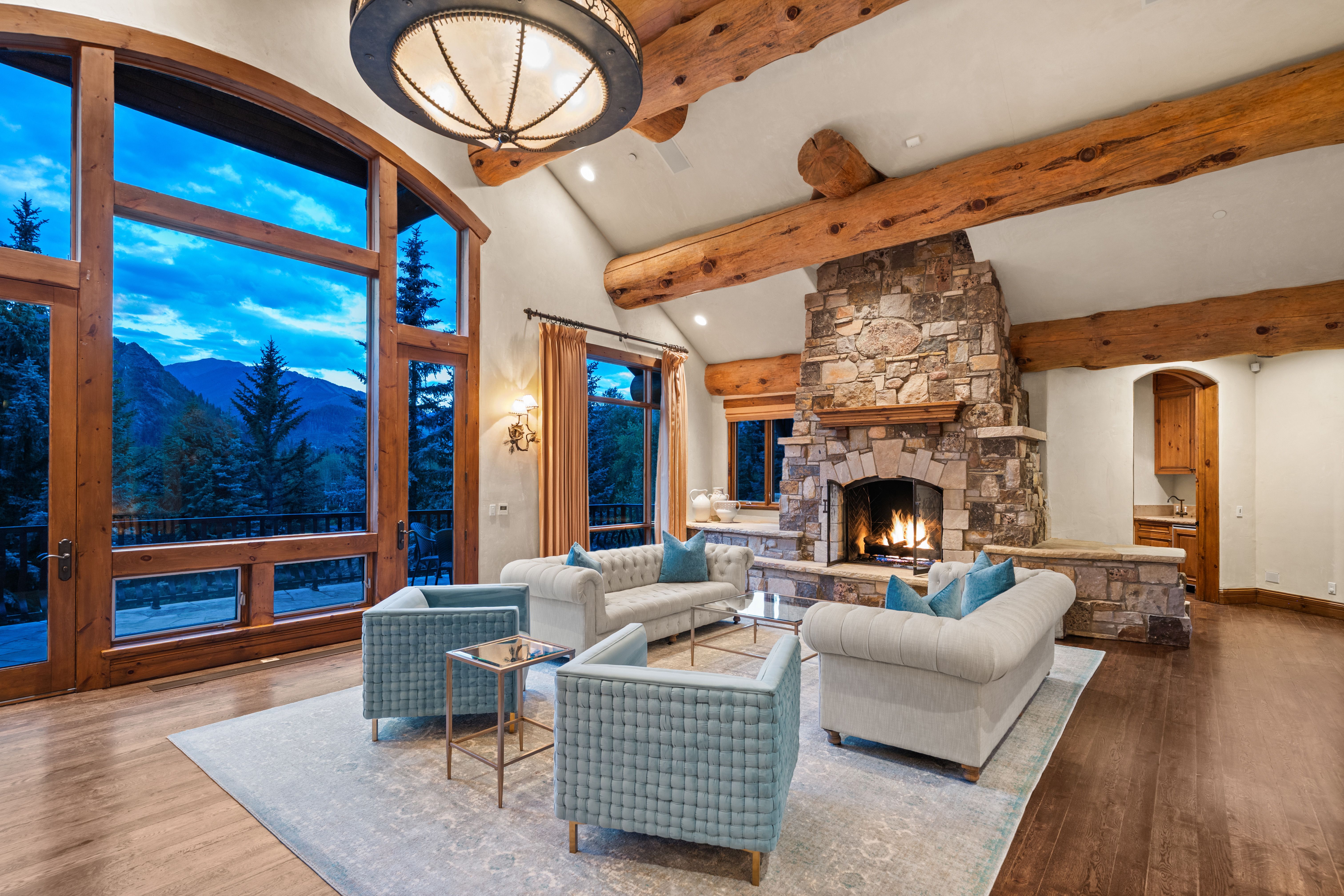  Prestigious Willoughby Way Mountain Home - 物件實景