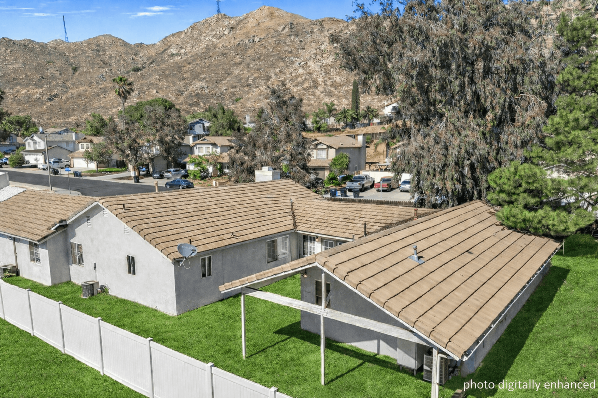  5 Bedroom With Great Bones - 物件實景