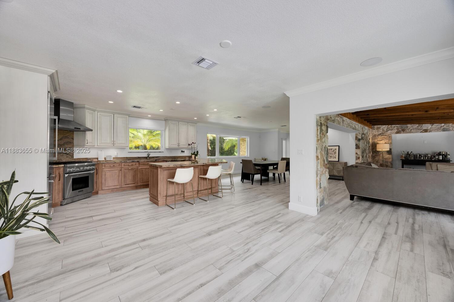 Miami, Florida, 33173, United States, 4 Bedrooms Bedrooms, ,2 BathroomsBathrooms,Residential,For Sale,1986231