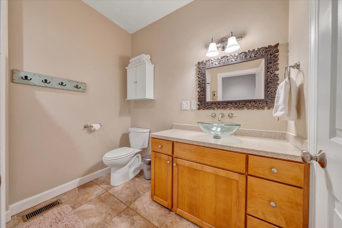 Buchanan, Virginia, 24066, United States, 5 Bedrooms Bedrooms, ,4 BathroomsBathrooms,Residential,For Sale,1900741