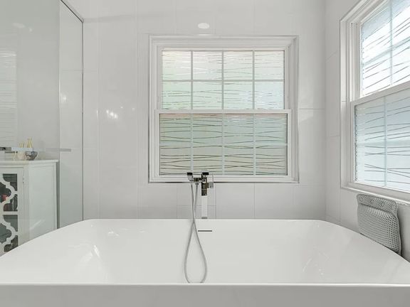 Manassas Park, Virginia, 20111, United States, 4 Bedrooms Bedrooms, ,4 BathroomsBathrooms,Residential,For Sale,1978924