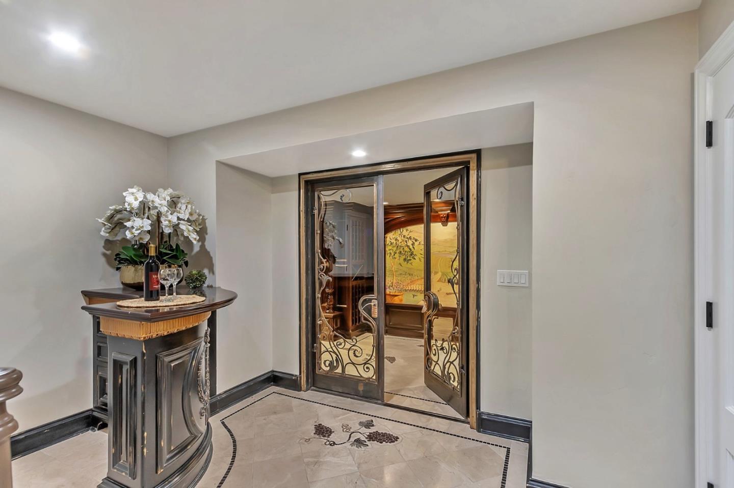 Los Gatos, California, 95032, United States, 8 Bedrooms Bedrooms, ,11 BathroomsBathrooms,Residential,For Sale,1855941
