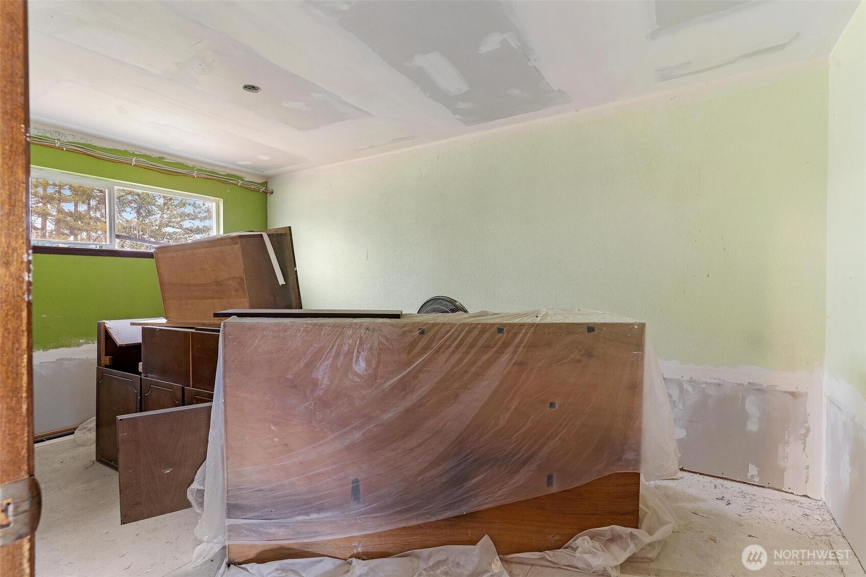 Enumclaw, Washington, 98022, United States, 2 Bedrooms Bedrooms, ,2 BathroomsBathrooms,Residential,For Sale,1977009