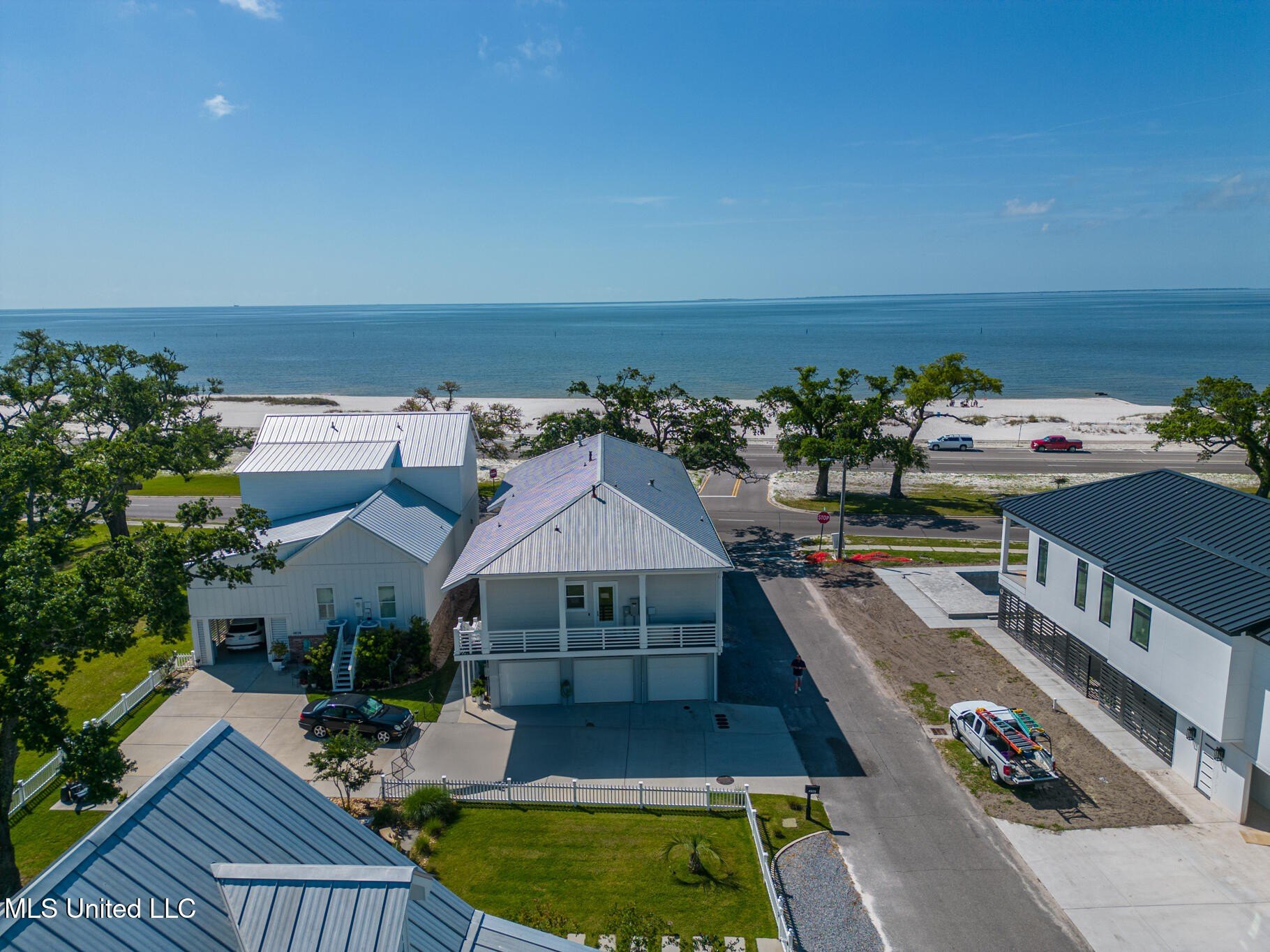 Gulfport, Mississippi, 39501, United States, 5 Bedrooms Bedrooms, ,4 BathroomsBathrooms,Residential,For Sale,1983145