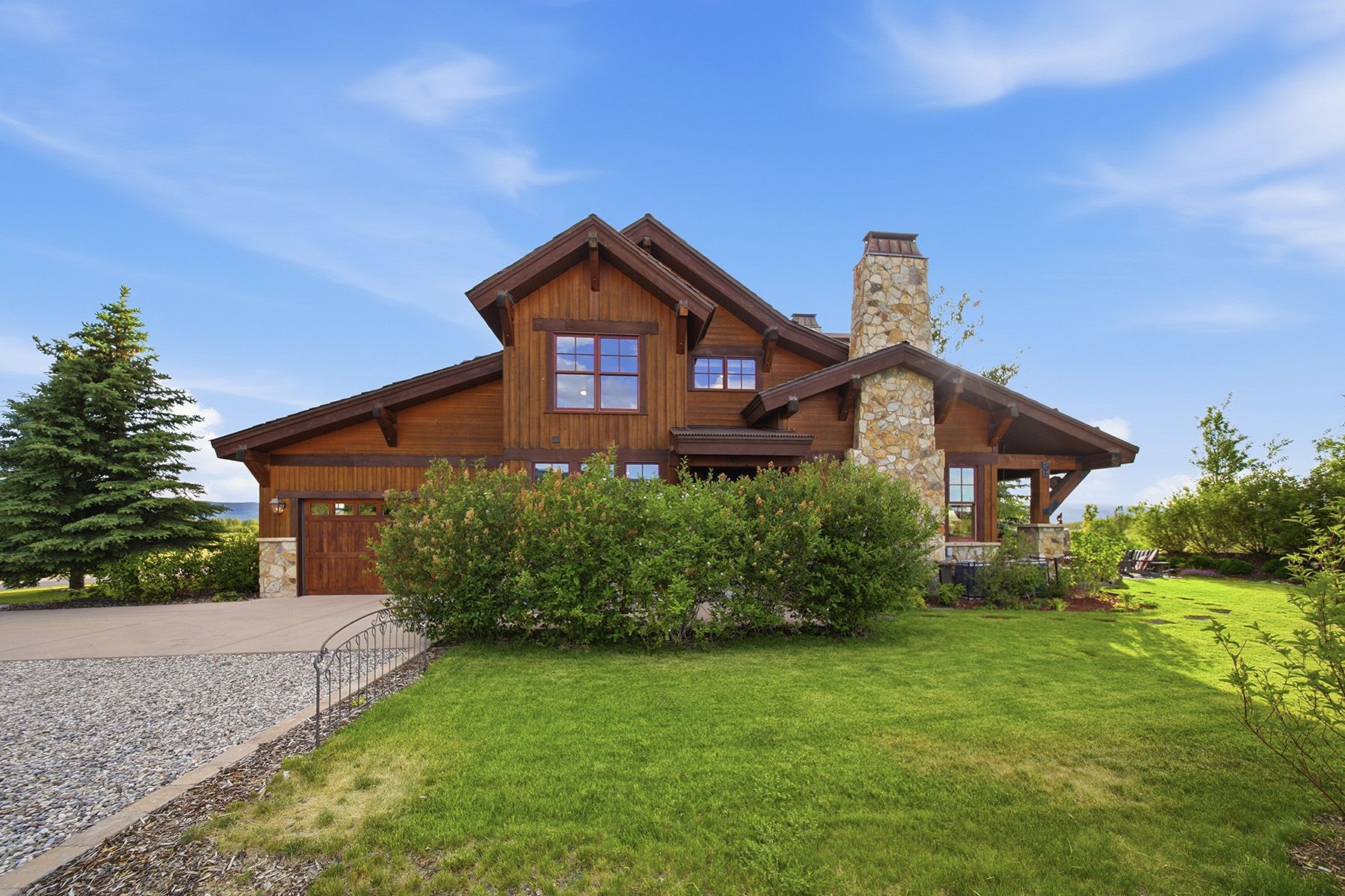  Luxury Home with Oversized Lot - 物件實景