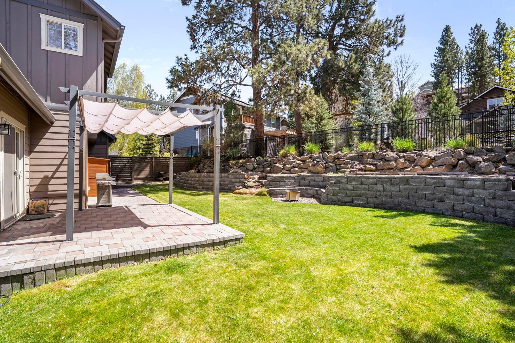  2073 NW Shevlin Crest Drive Bend, OR 97703 - 物件實景