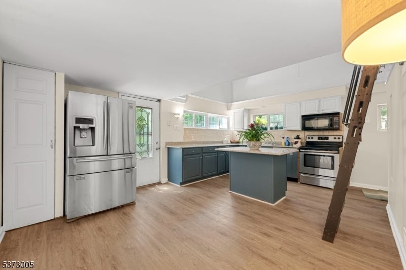 Rockaway Twp., New Jersey, 07849, United States, 9 Bedrooms Bedrooms, ,4 BathroomsBathrooms,Residential,For Sale,1976781