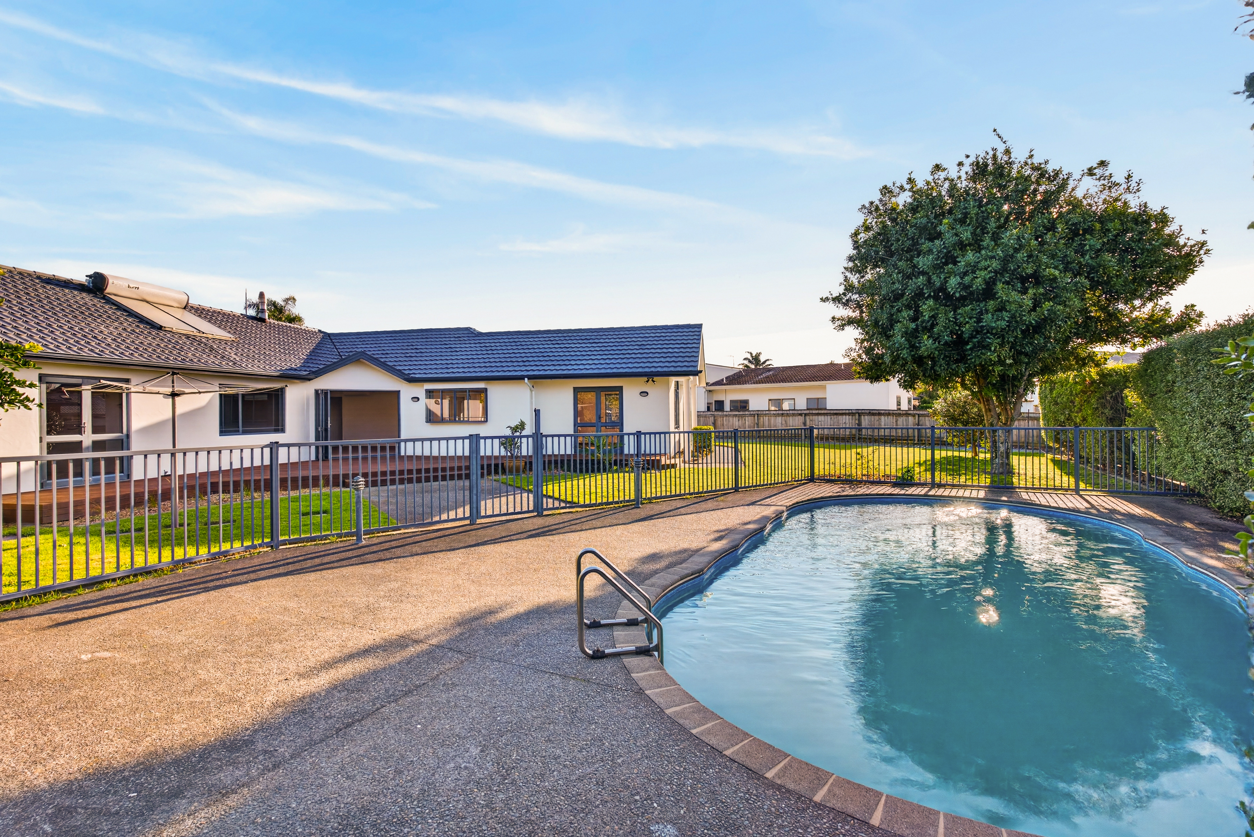  Expansive Family Home in Quiet Cul-de-sac - 物件實景