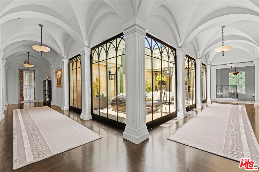 Beverly Hills, California, 90210, United States, 7 Bedrooms Bedrooms, ,15 BathroomsBathrooms,Residential,For Sale,1877085