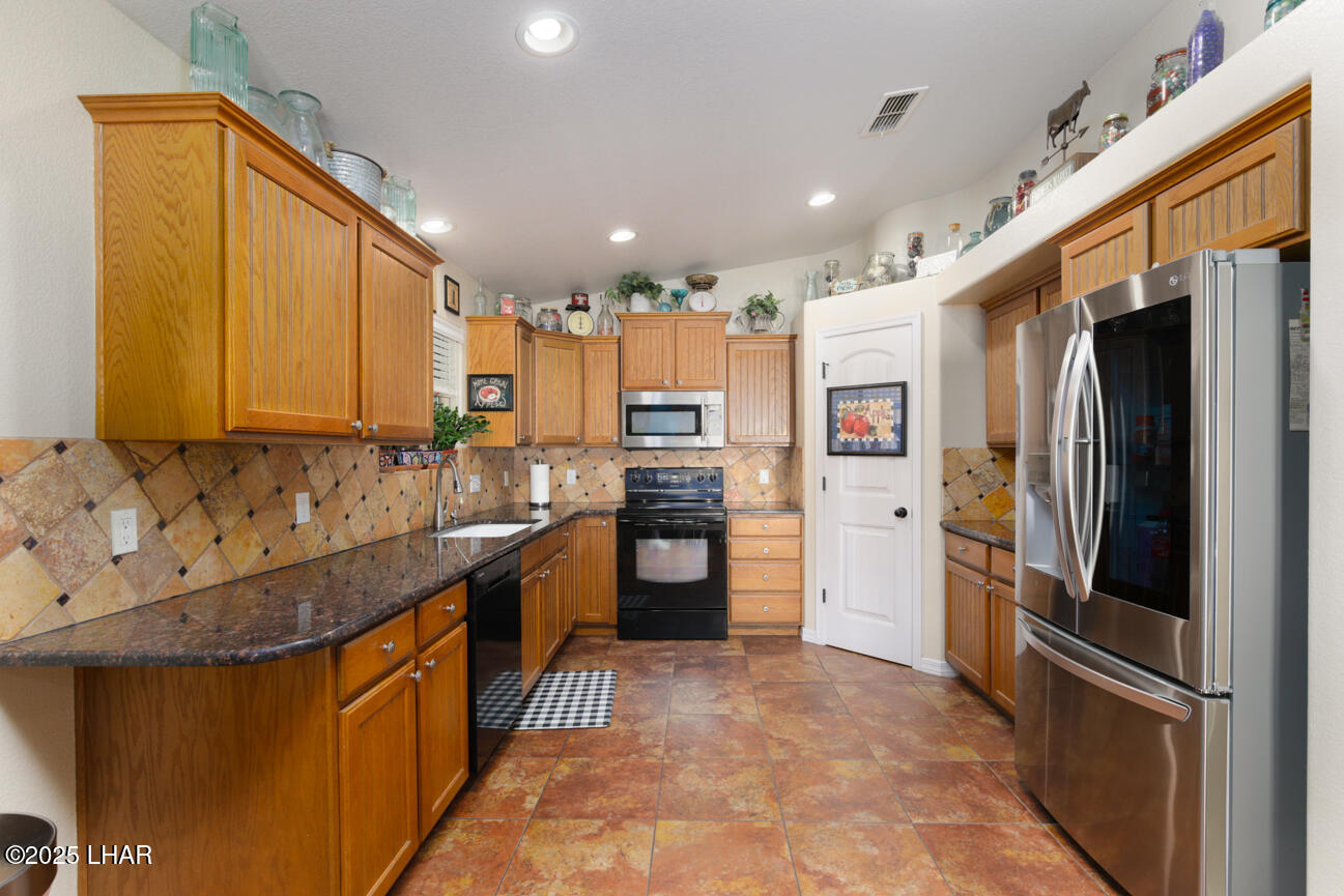 Lake Havasu City, Arizona, 86403, United States, 3 Bedrooms Bedrooms, ,2 BathroomsBathrooms,Residential,For Sale,1990942