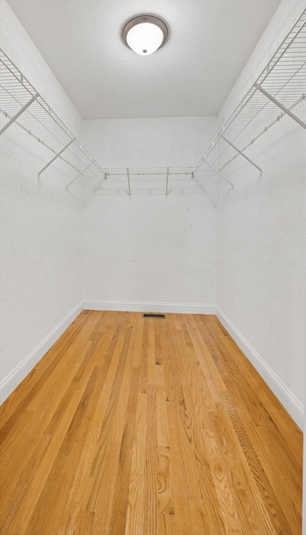 Brockton, Massachusetts, 02302, United States, 3 Bedrooms Bedrooms, ,3 BathroomsBathrooms,Residential,For Sale,1918560