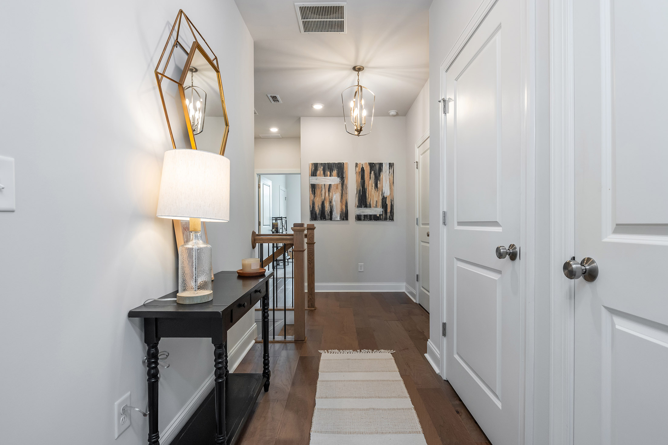  Welcome to Exceptional Townhome Living in Waterside Community - 物件實景