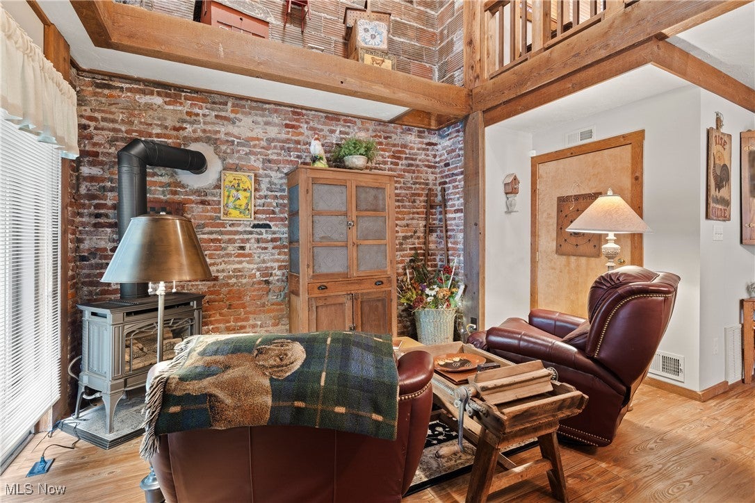 Cleveland, Ohio, 44113, United States, 3 Bedrooms Bedrooms, ,4 BathroomsBathrooms,Residential,For Sale,1984065