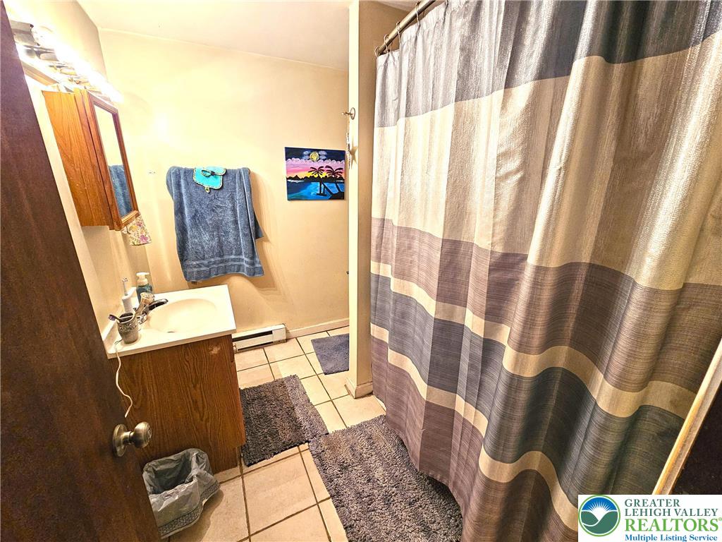 Lower Milford Twp, Pennsylvania, 18036, United States, 2 Bedrooms Bedrooms, ,3 BathroomsBathrooms,Residential,For Sale,1878567