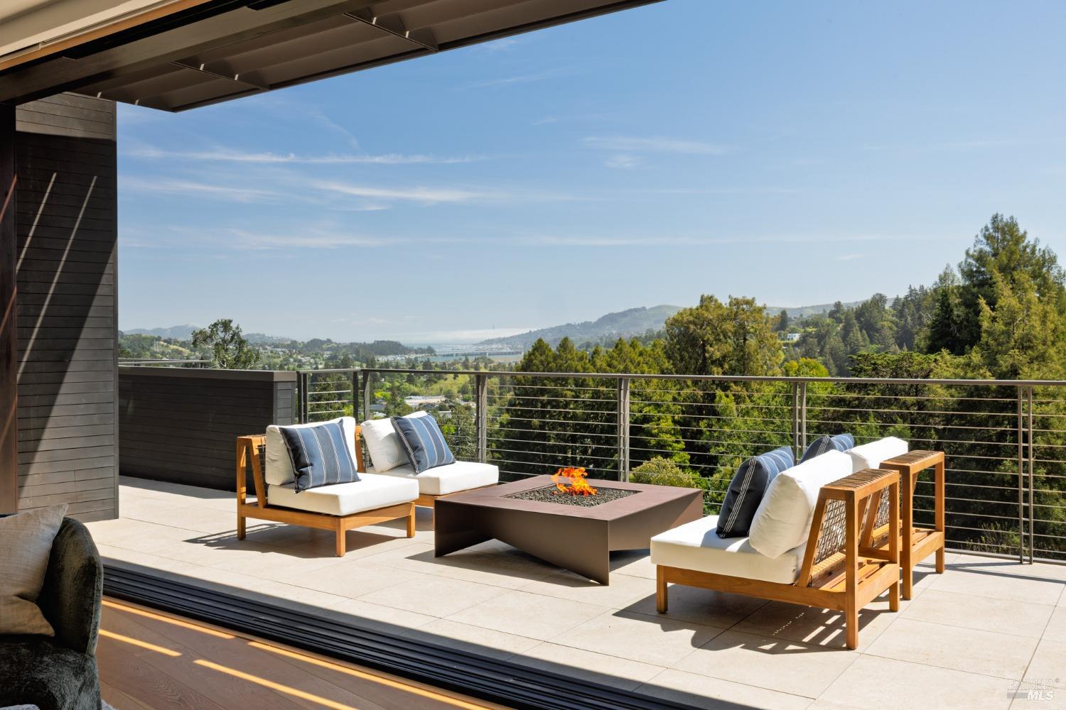 Mill Valley, California, 94941, United States, 5 Bedrooms Bedrooms, ,6 BathroomsBathrooms,Residential,For Sale,1913186