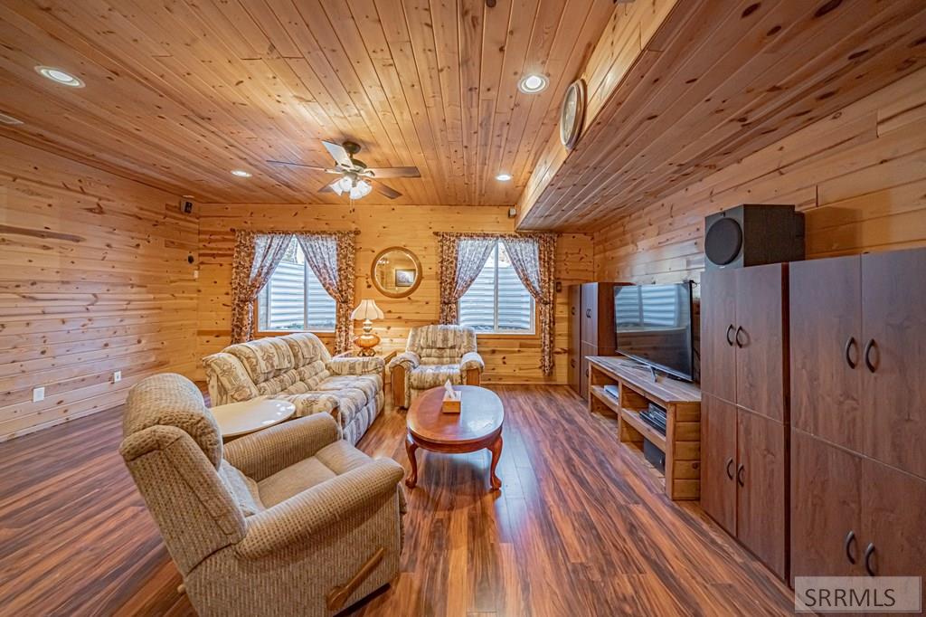 RIGBY, Idaho, 83442, United States, 5 Bedrooms Bedrooms, ,3 BathroomsBathrooms,Residential,For Sale,2007504