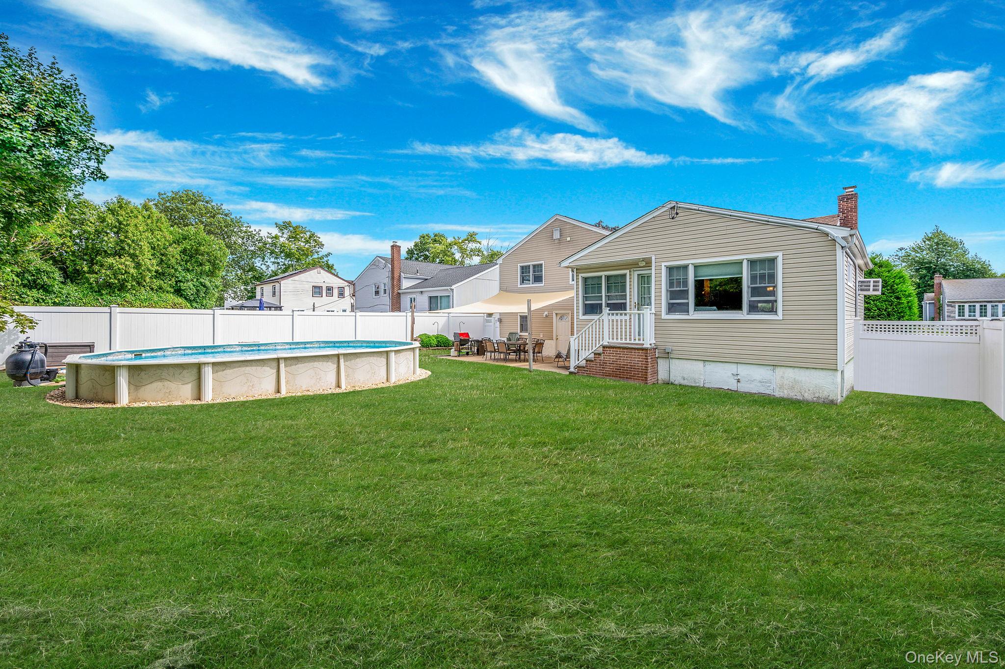 East Meadow, New York, 11554, United States, 3 Bedrooms Bedrooms, ,3 BathroomsBathrooms,Residential,For Sale,1939671