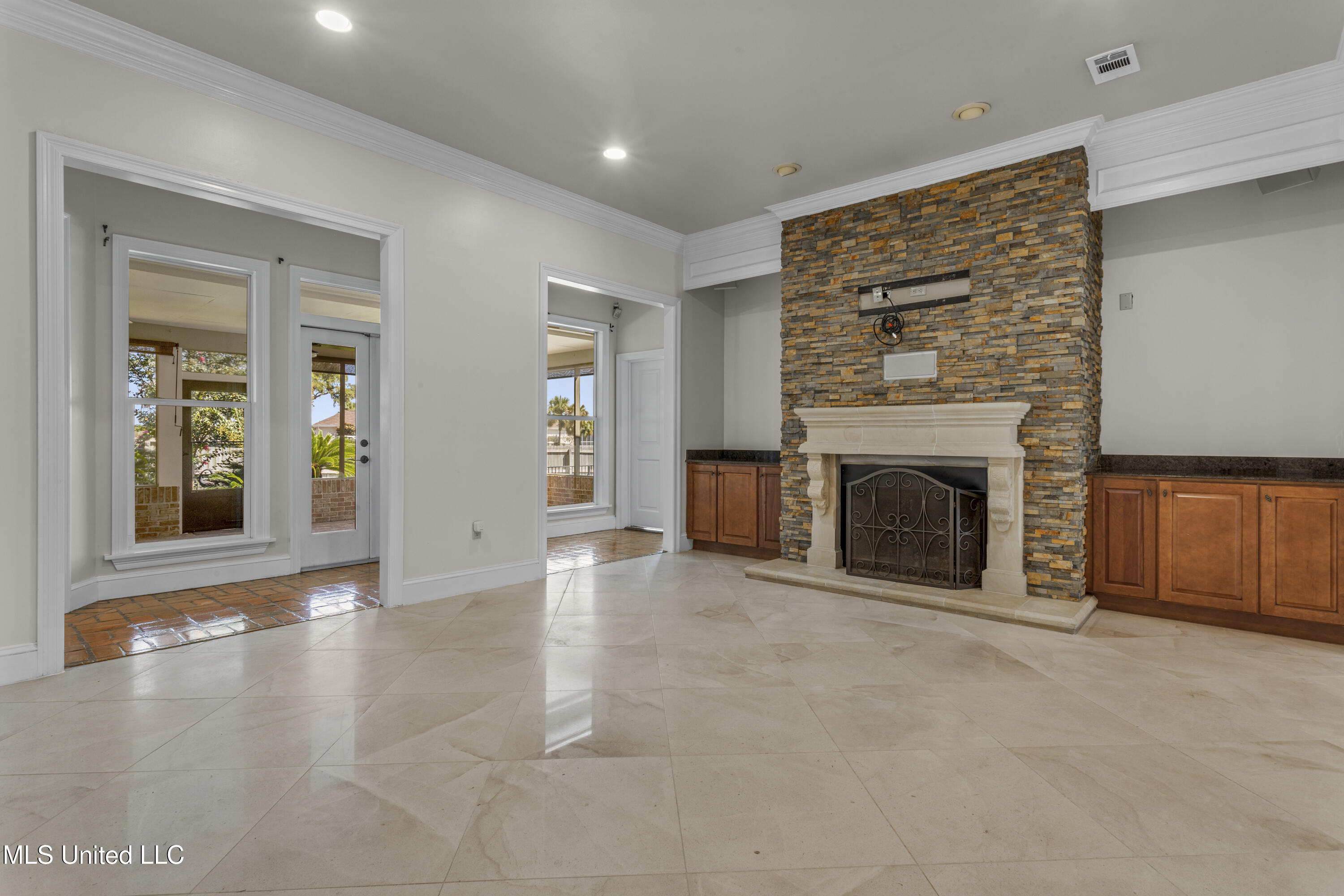 Biloxi, Mississippi, 39531, United States, 4 Bedrooms Bedrooms, ,3 BathroomsBathrooms,Residential,For Sale,1908803