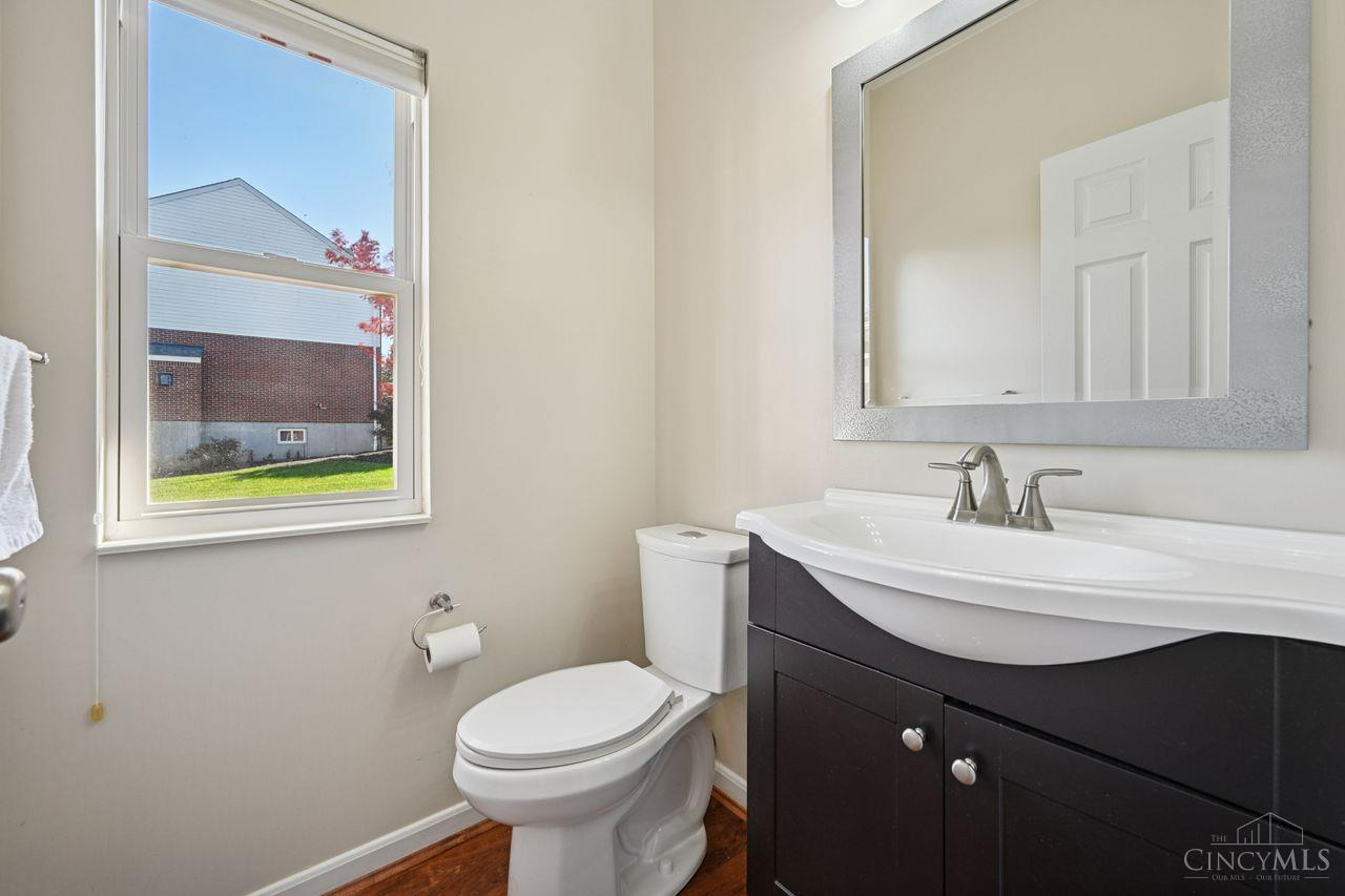 Mason, Ohio, 45040, United States, 5 Bedrooms Bedrooms, ,5 BathroomsBathrooms,Residential,For Sale,1988349