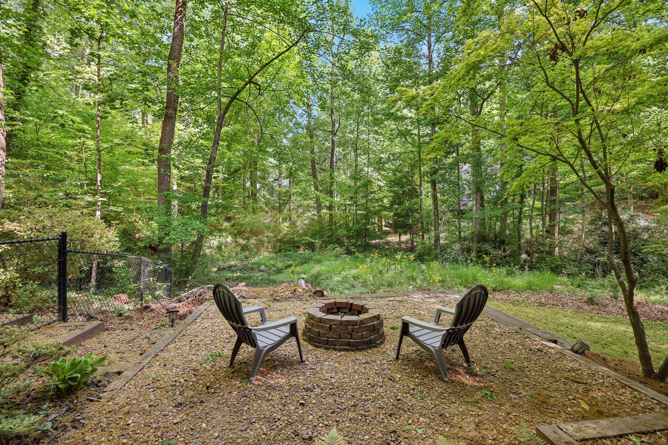  Standout Home in the Beloved Dunwoody North Neighborhood - 物件實景