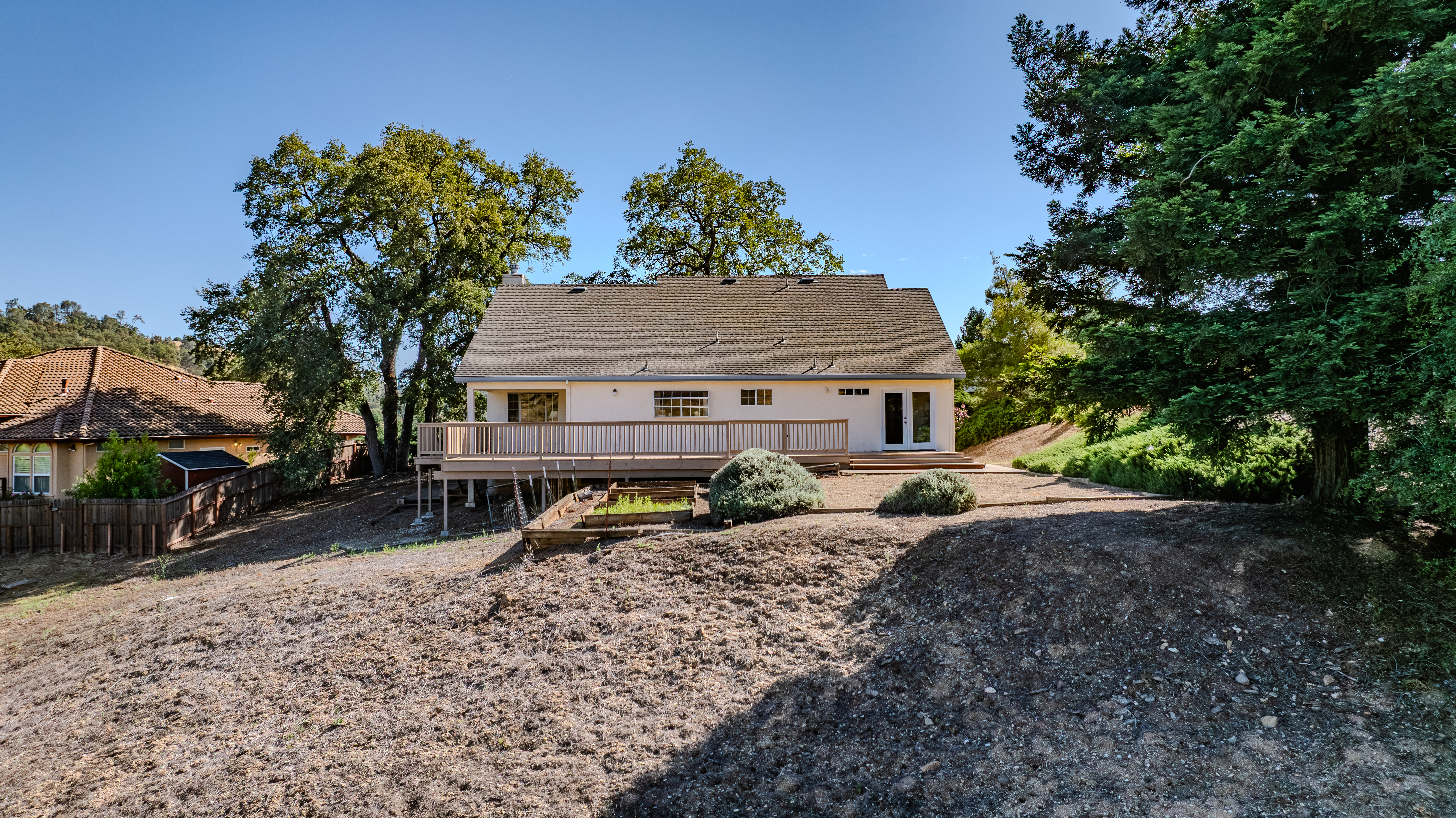  Spacious Sutter Creek Home with Hillside Views and Endless Potential - 物件實景